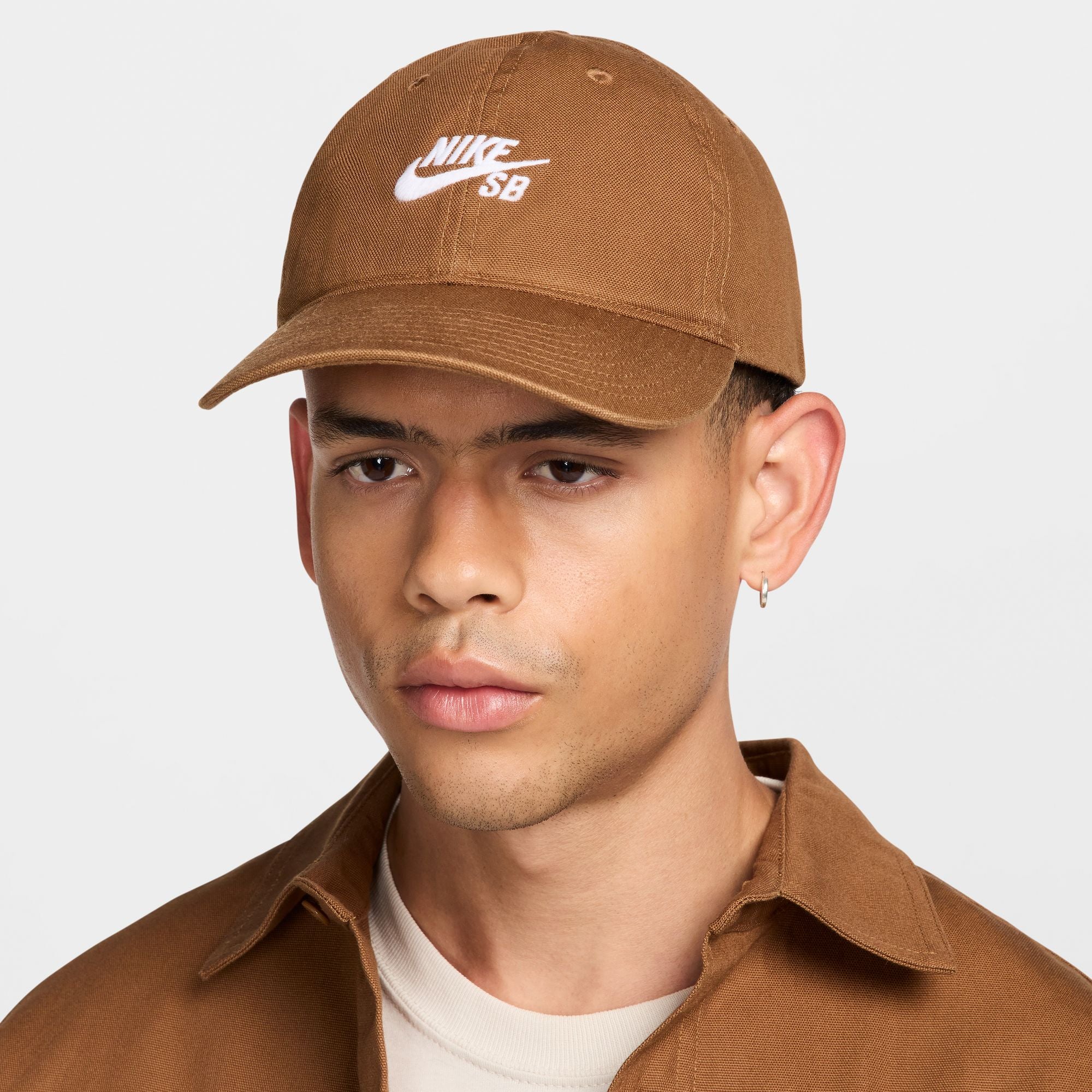 NIKE SB CLUB HAT LT BRITISH TAN WHITE