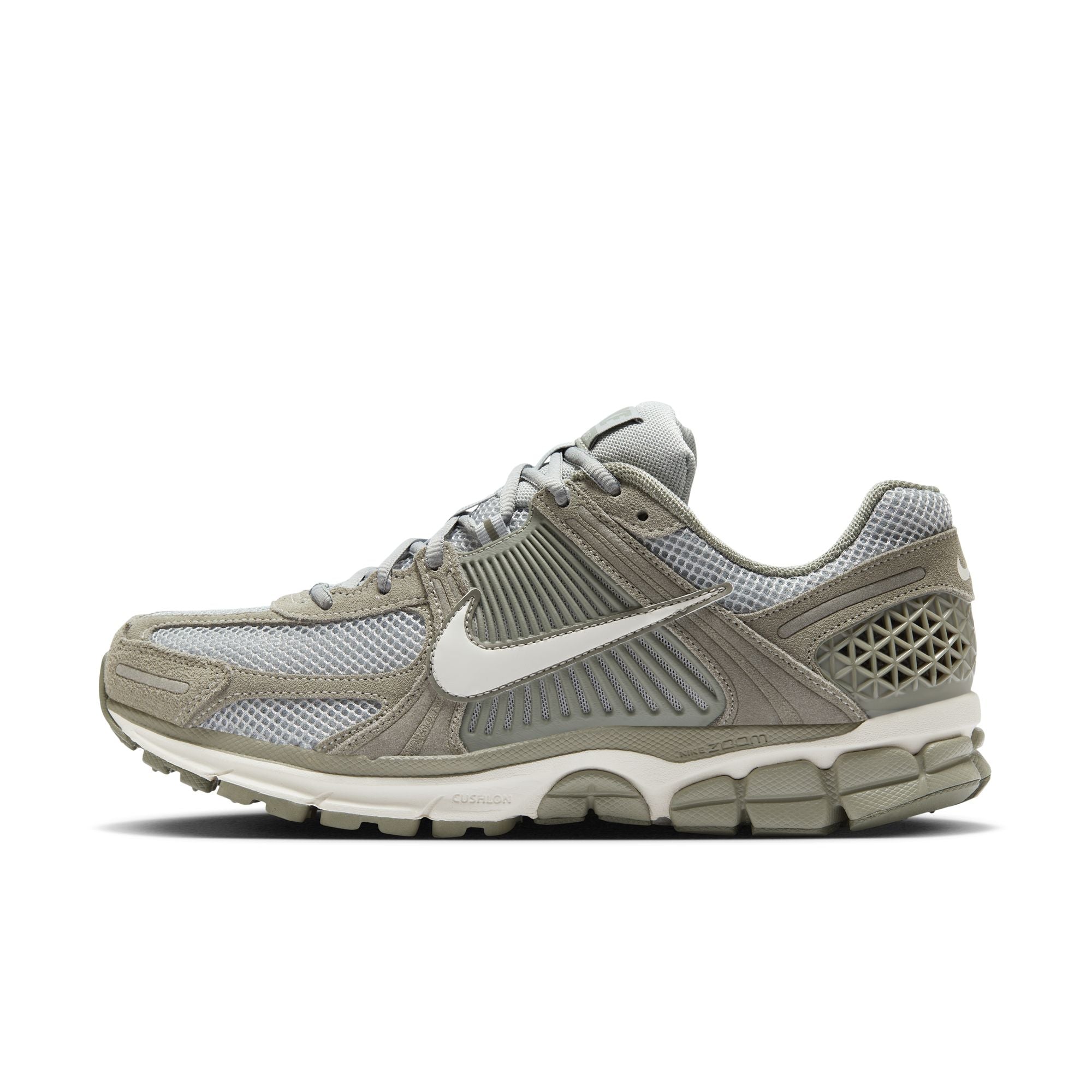 MENS NIKE ZOOM VOMERO (DARK STUCCO/PHANTOM/LT SMOKE GREY)