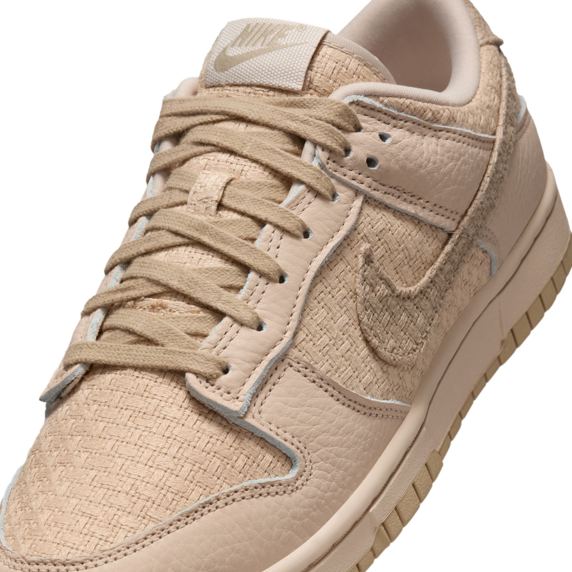 WOMENS NIKE DUNK LOW (SANDDRIFT/DESERT KHAKI)