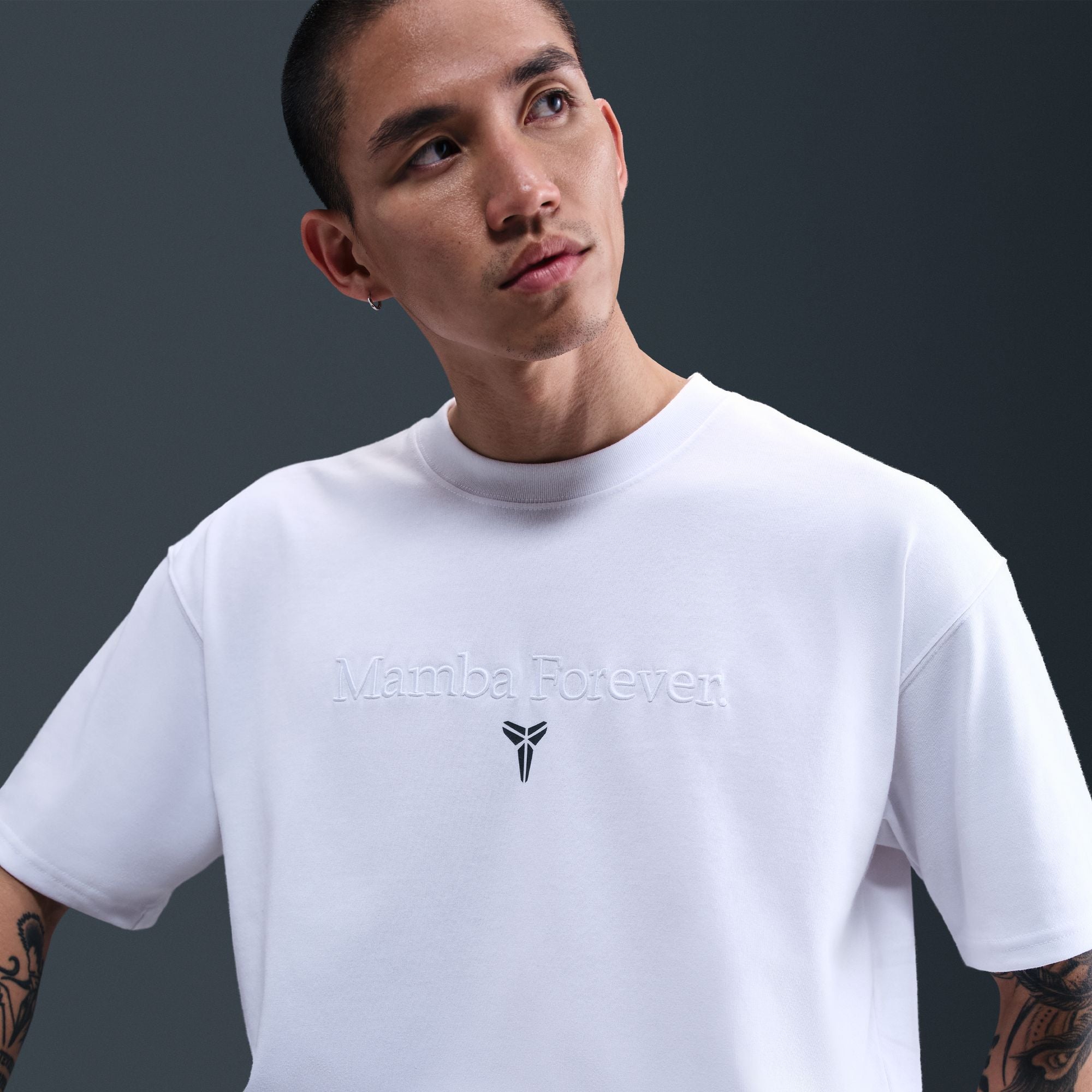 MENS NIKE KOBE BRYANT MAMBA FOREVER SHIRT (WHITE)