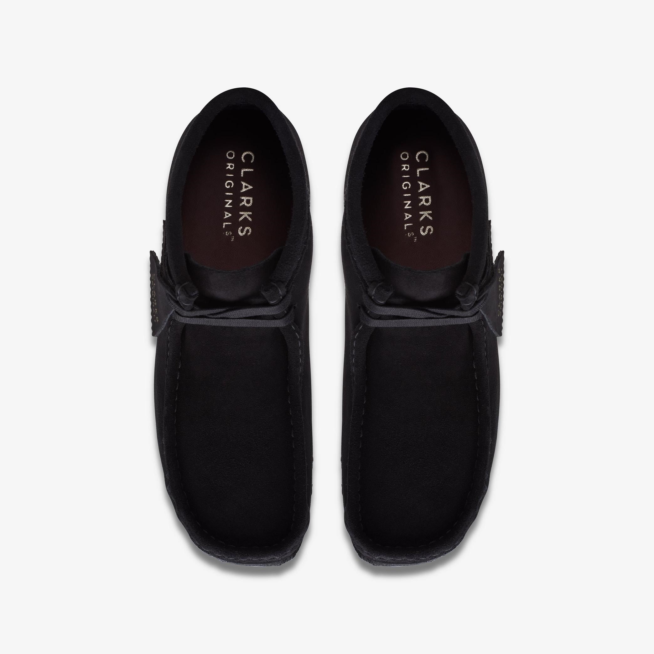 MENS CLARKS WALLABEE BOOT (BLACK SUEDE)