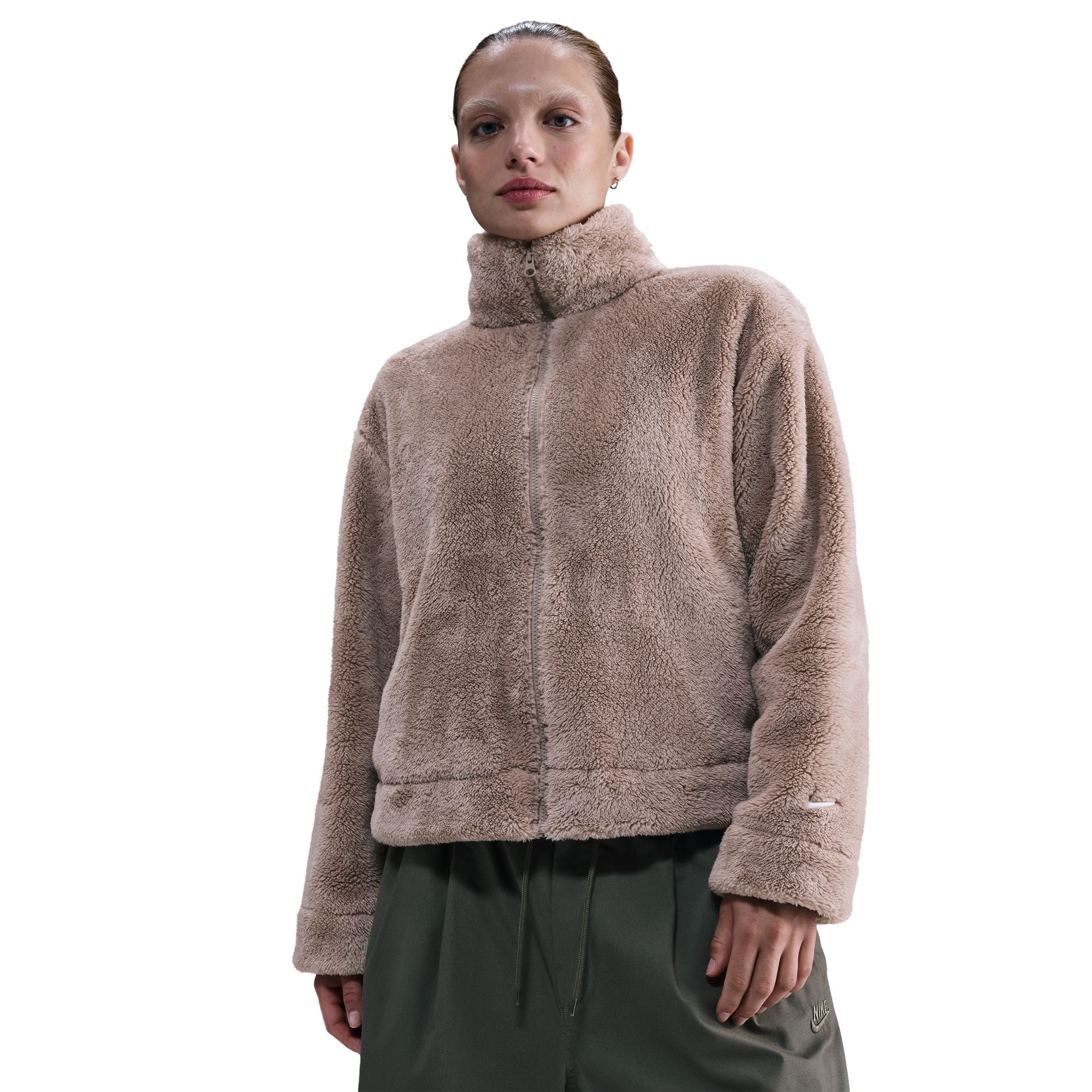 WOMENS NIKE SPORTSWEAR ESSENTIAL HIGH-PILE FLEECE SHERPA JACKET (MALT/SAIL)