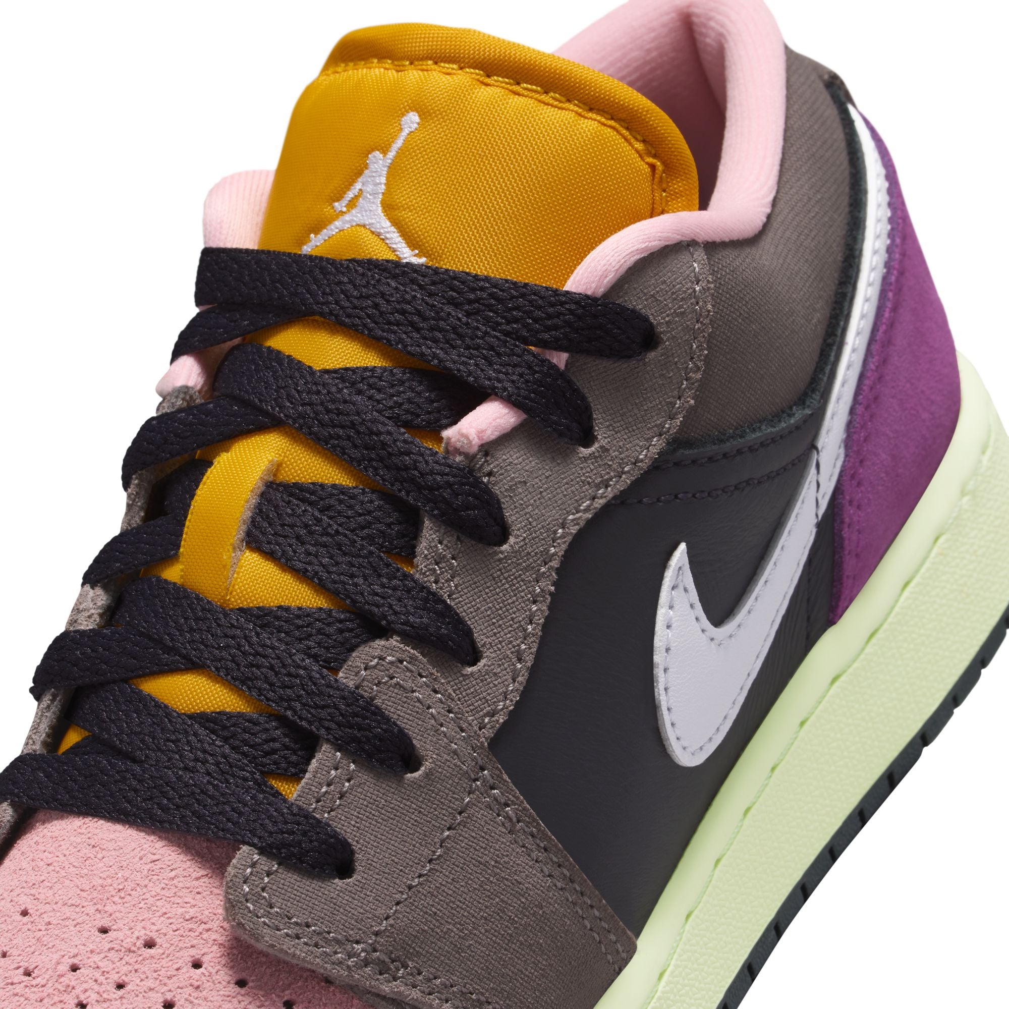 KIDS AIR JORDAN 1 LOW SE GS (OIL GREY/WHITE/CAVE STONE/ARCTIC PUNCH)
