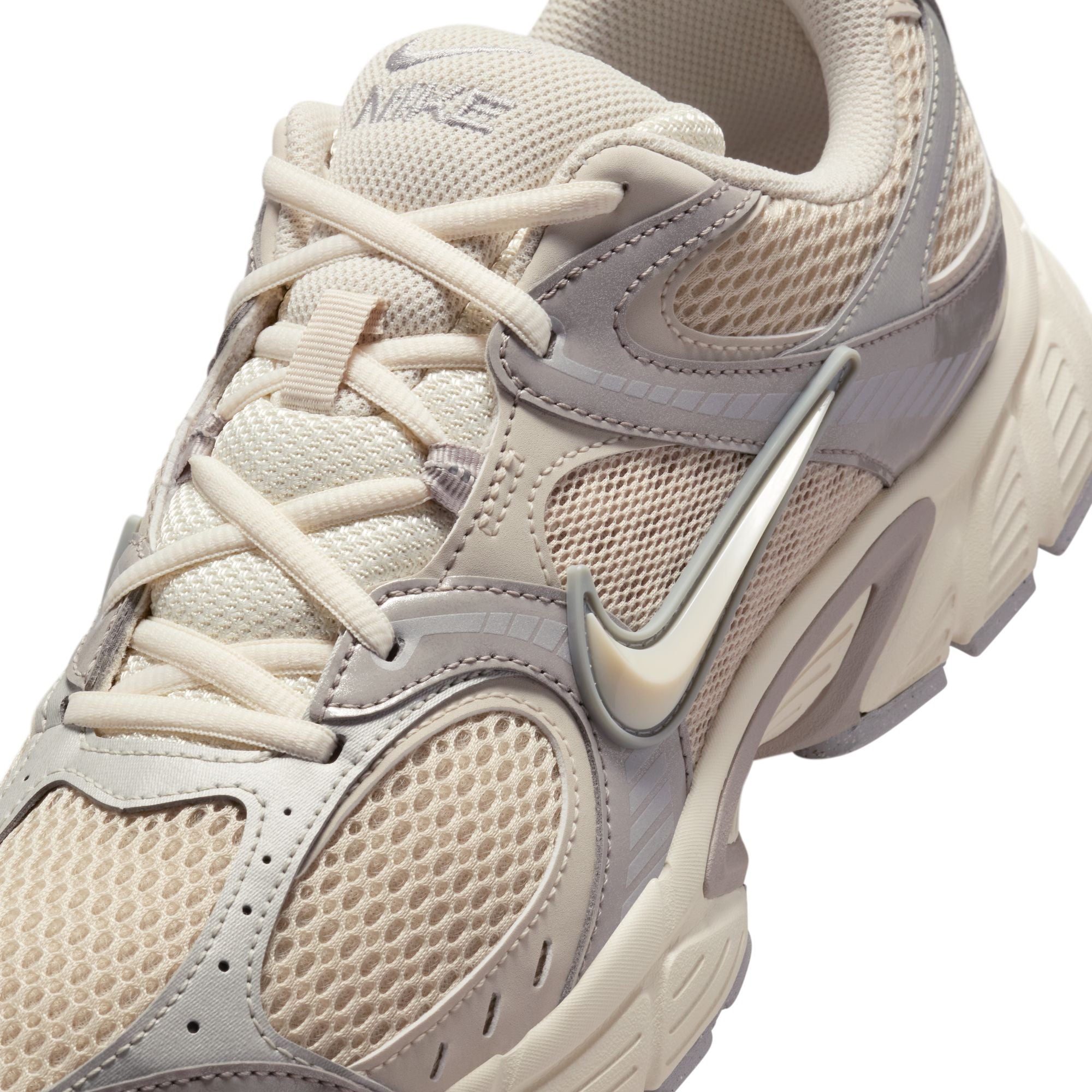 MENS NIKE V5 RNR (OATMEAL/PALE IVORY/COLLEGE GREY)