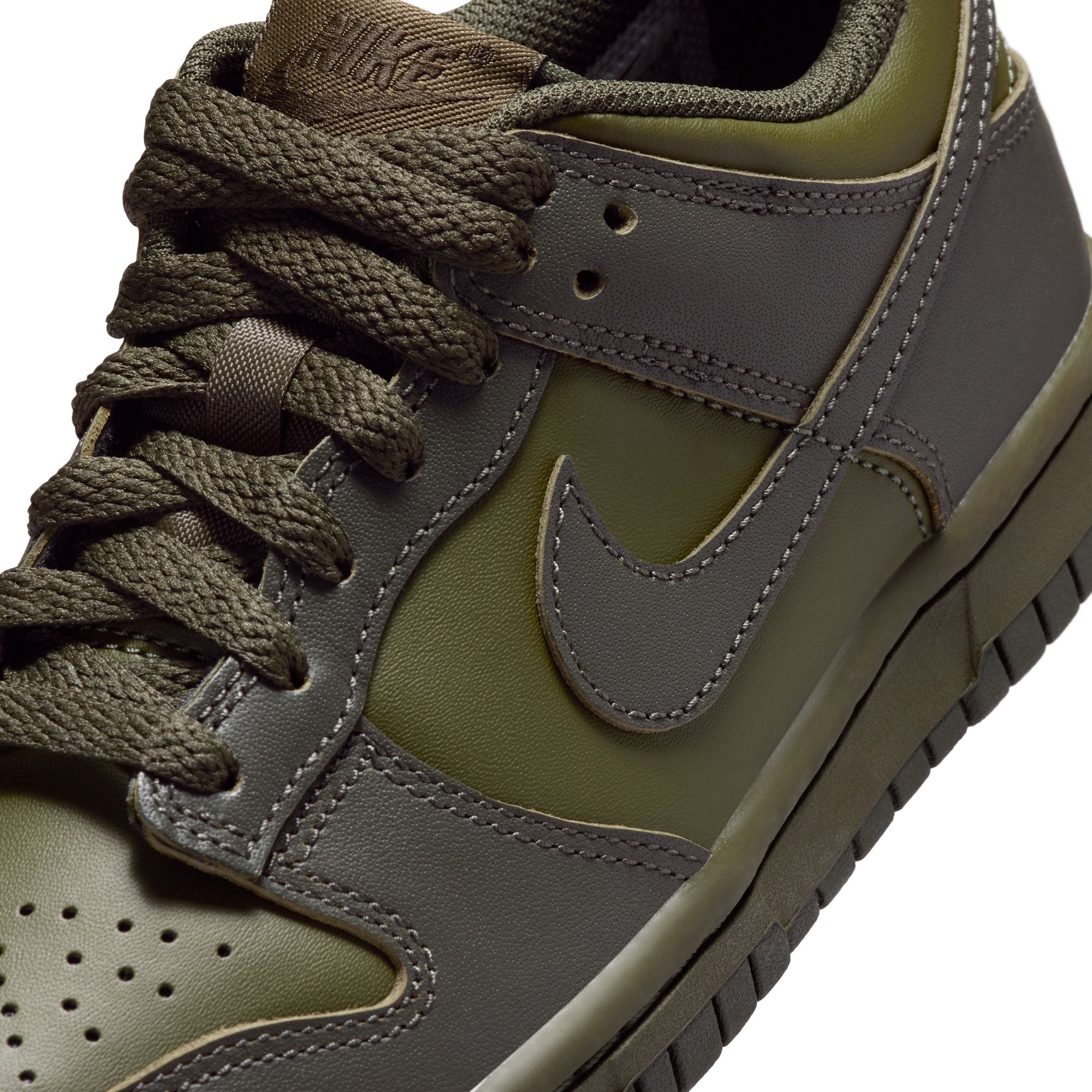 KIDS NIKE DUNK LOW GS (CARGO KHAKI/UNIVERSITY RED/SEQUOIA)