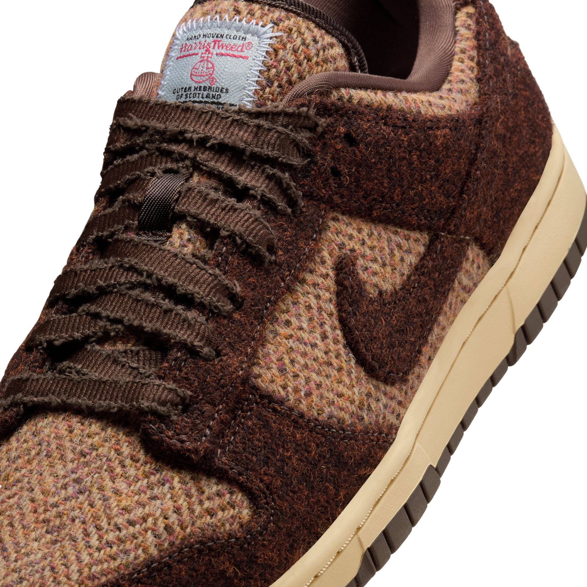 HARRIS TWEED X WOMENS NIKE DUNK LOW QS (SESAME)