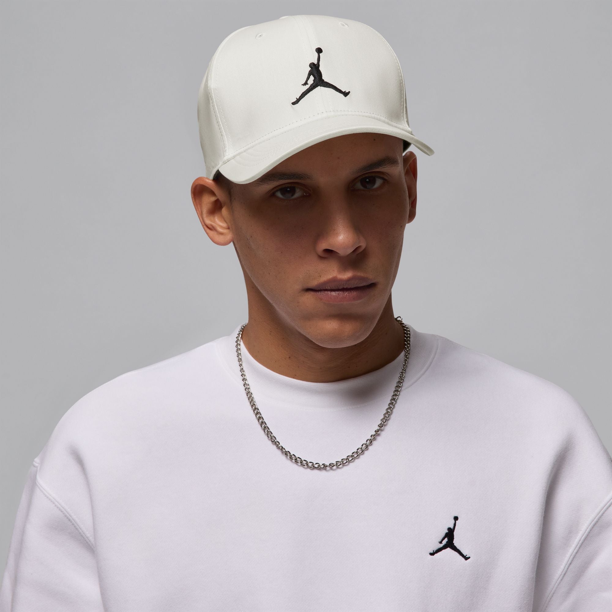 JORDAN RISE CURVED-BILL CAP SPORT (SAIL/BLACK)