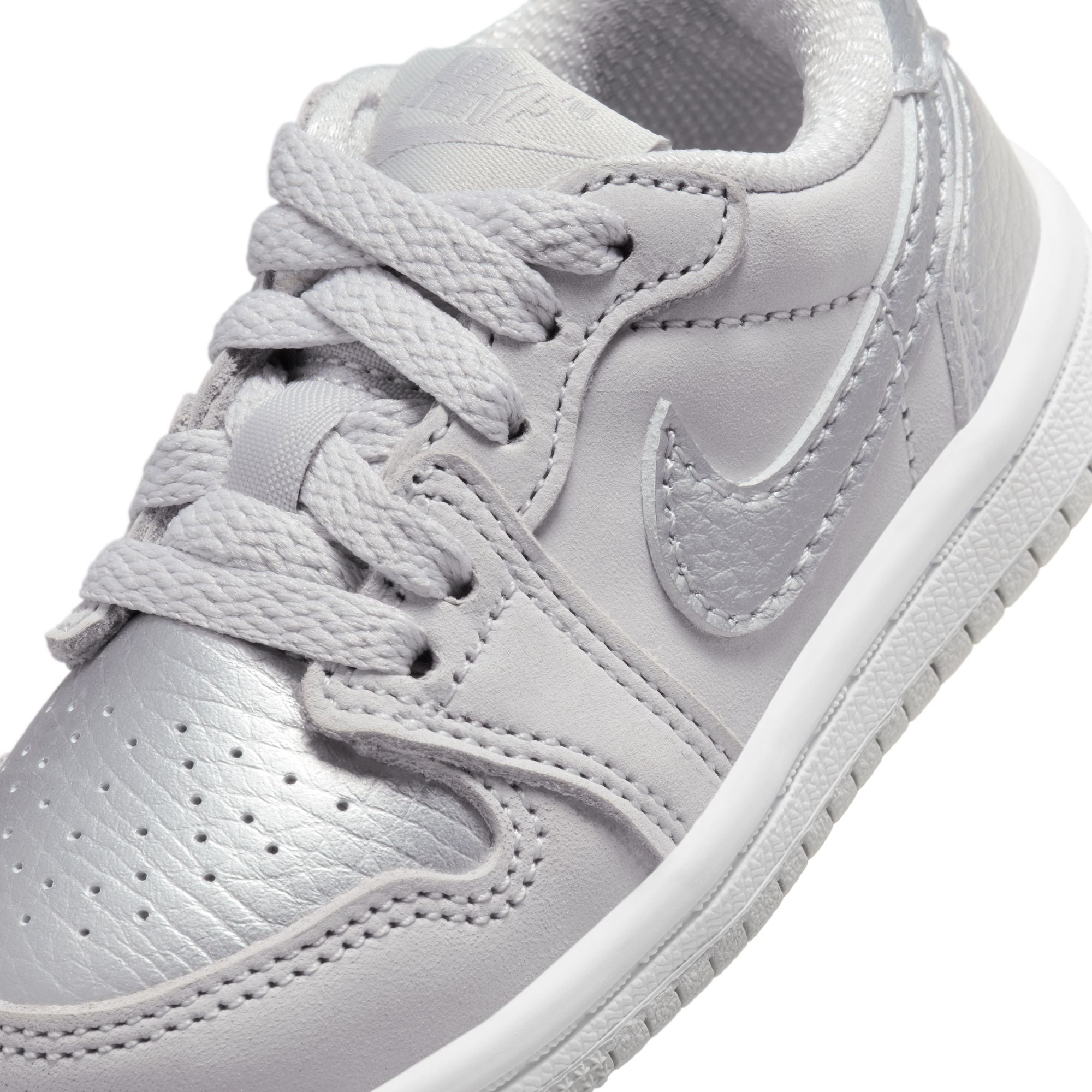 KIDS JORDAN 1 RETRO LOW OG TD (METALLIC SILVER)