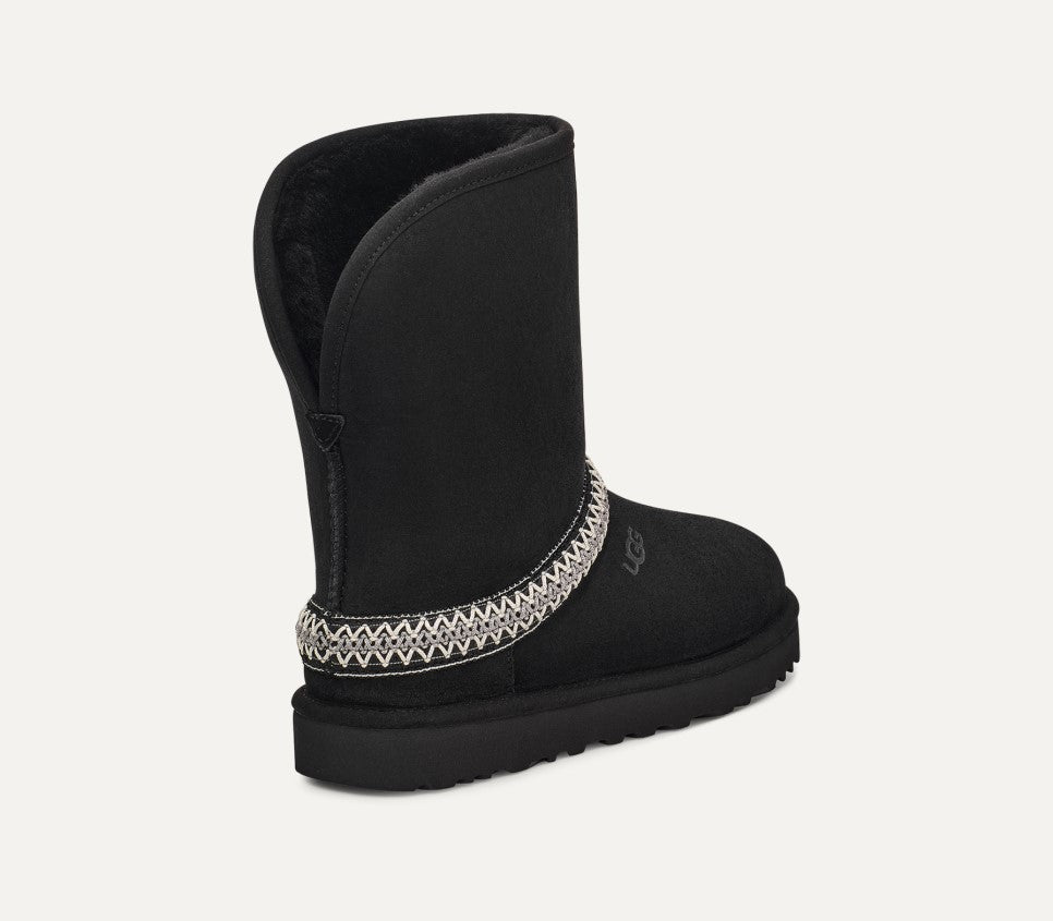 WOMENS UGG CLASSIC SHORT CRESCENT (BLACK)