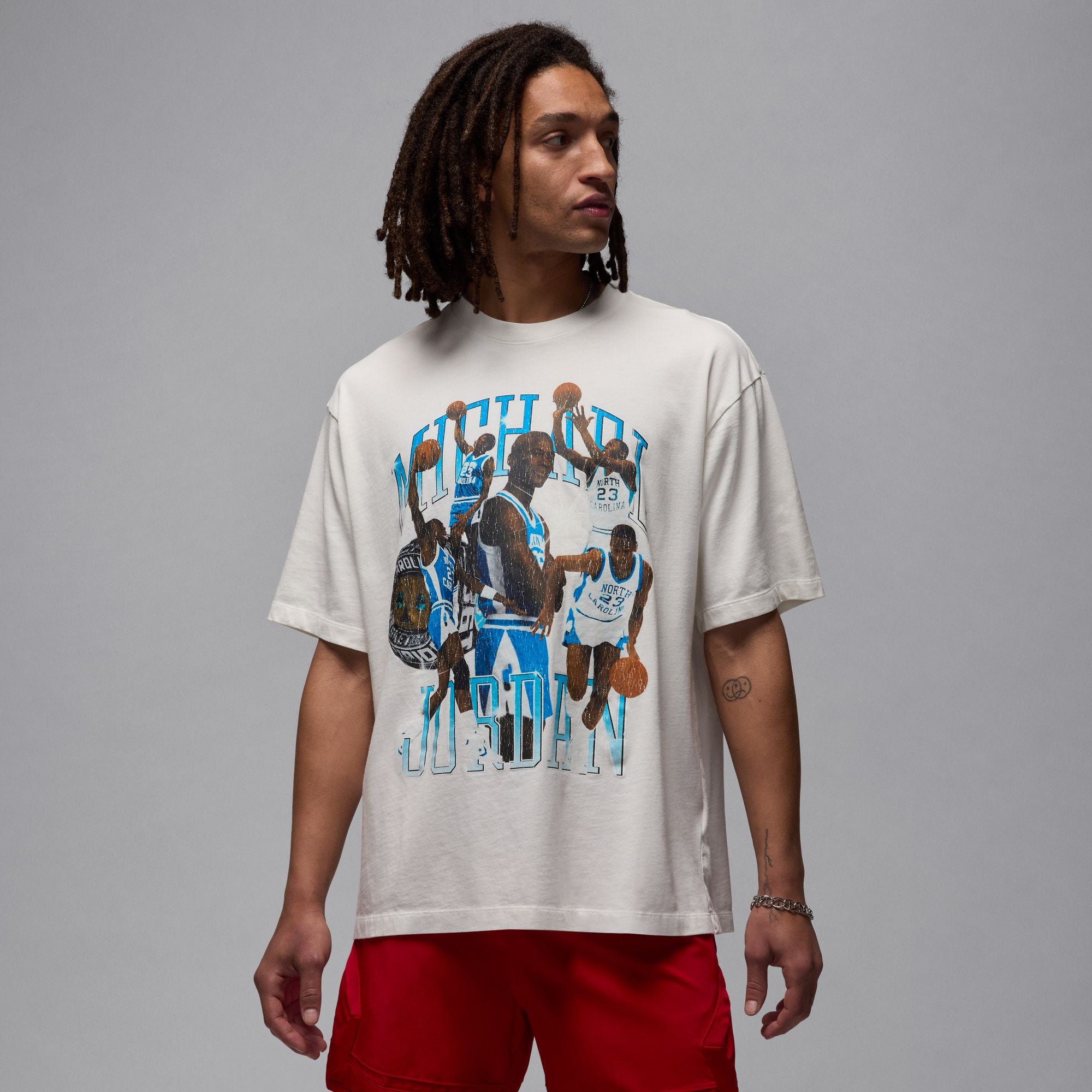 MENS JORDAN FLT ESS OVS GFX SS SHIRT (SAIL/BLACK)