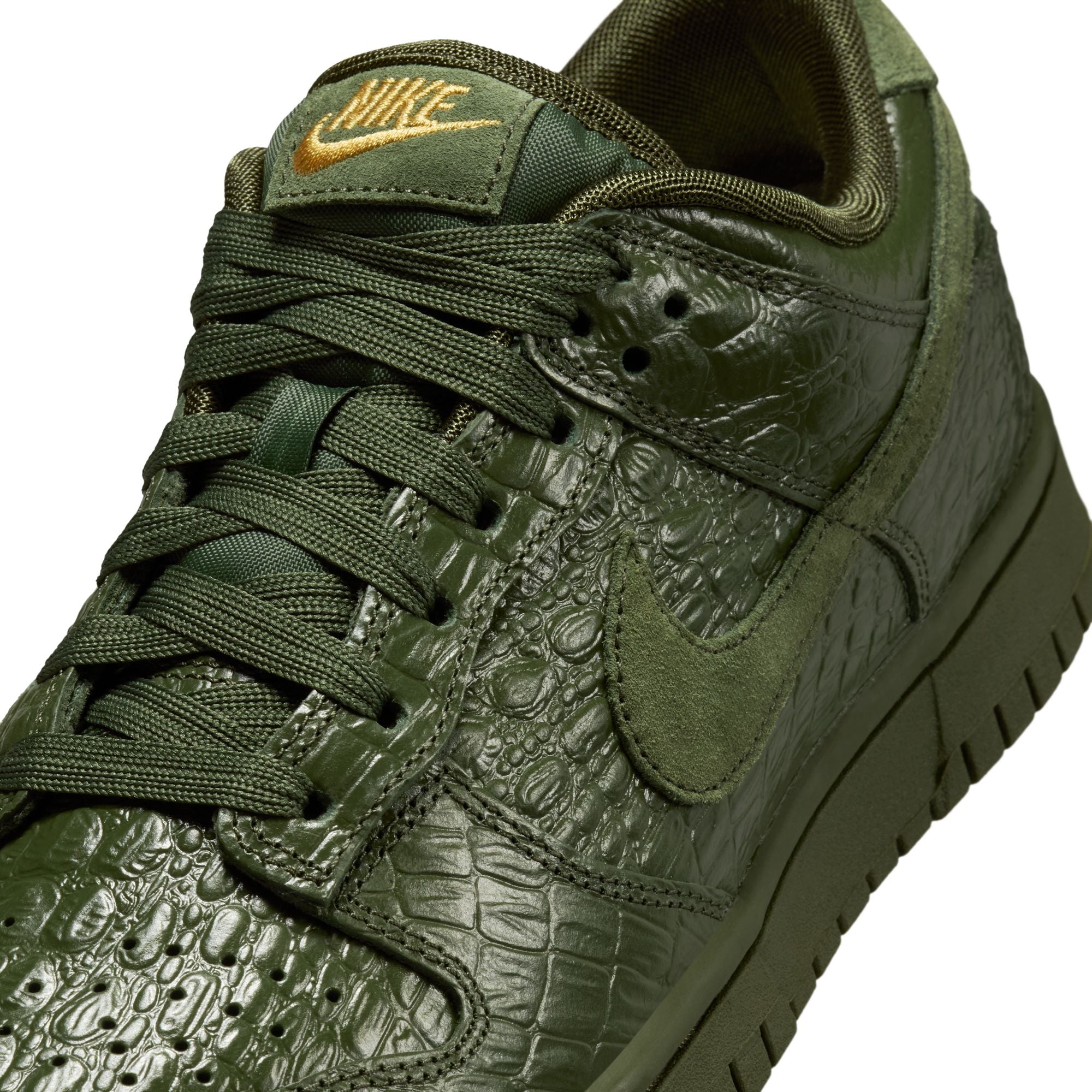 WOMENS NIKE DUNK LOW SS (GREEN CROC)
