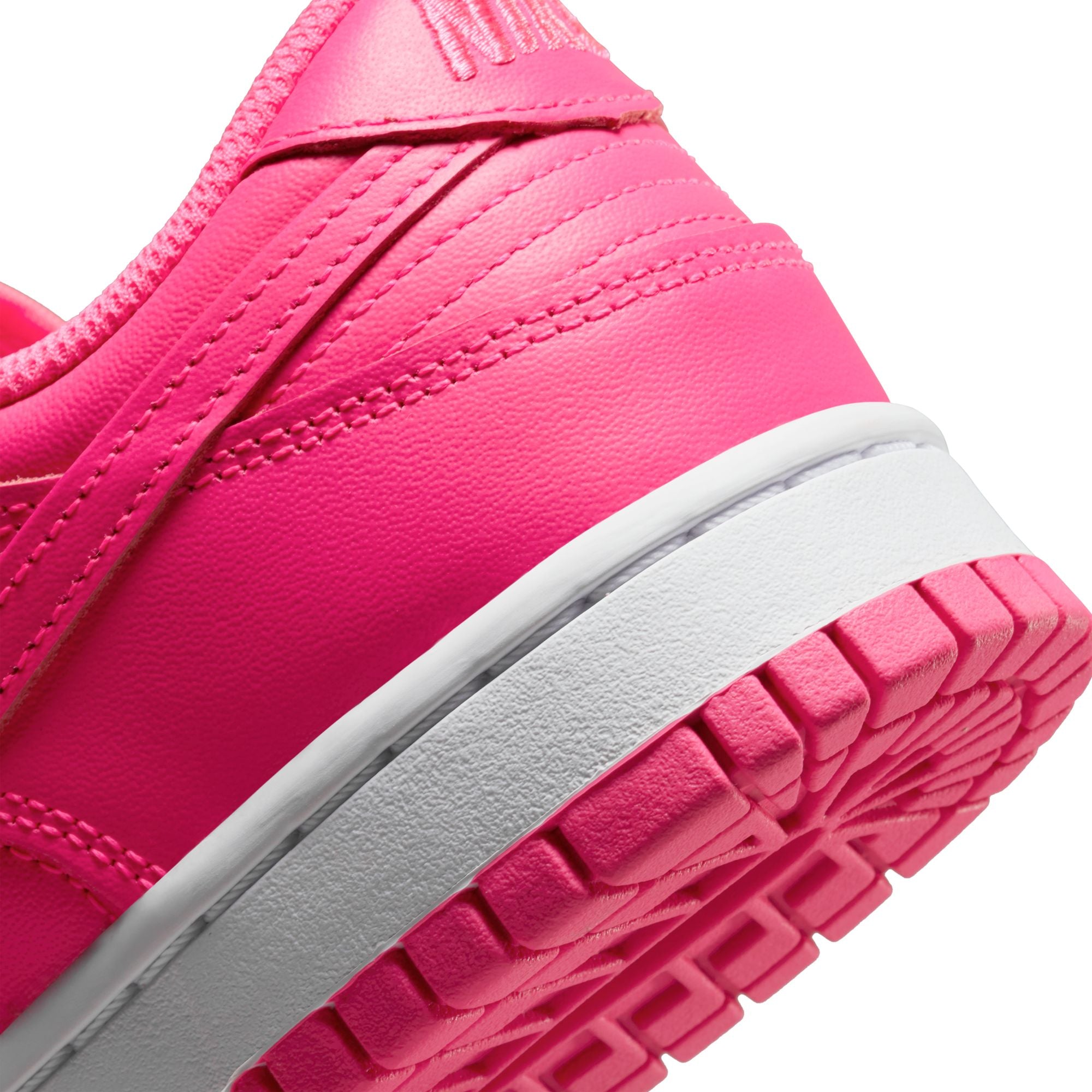 WOMENS NIKE DUNK LOW (HYPER PINK/WHITE)