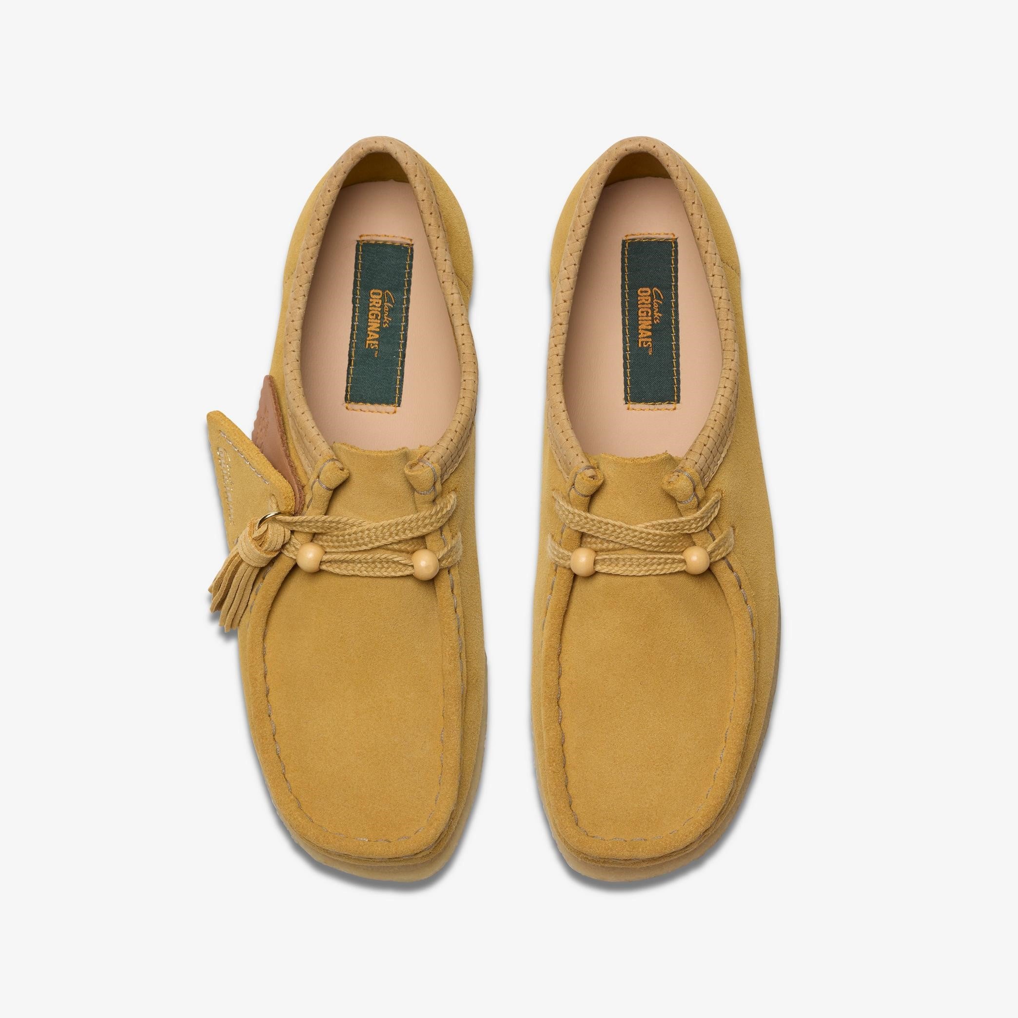 WOMENS CLARKS WALLABEE (GOLDEN TAN SUEDE)