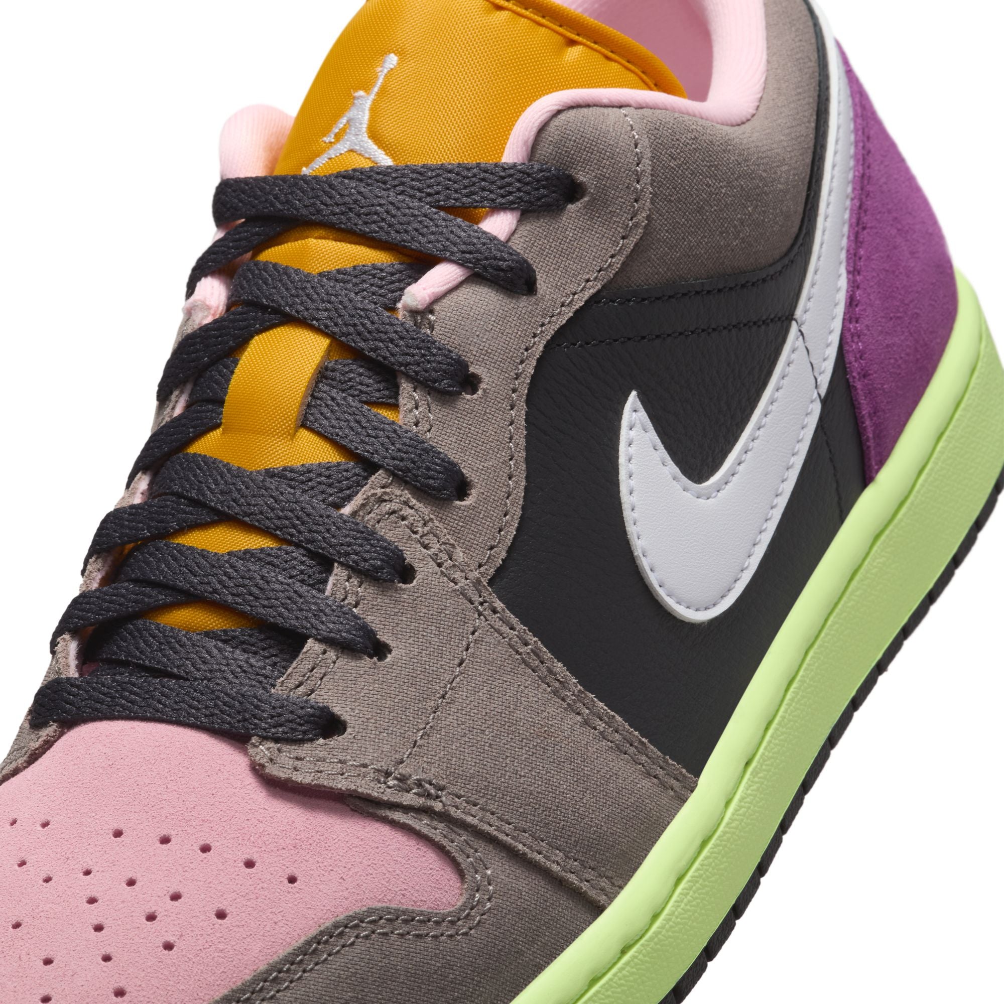 MENS AIR JORDAN 1 LOW SE (OIL GREY/WHITE/CAVE STONE/ARCTIC PUNCH)