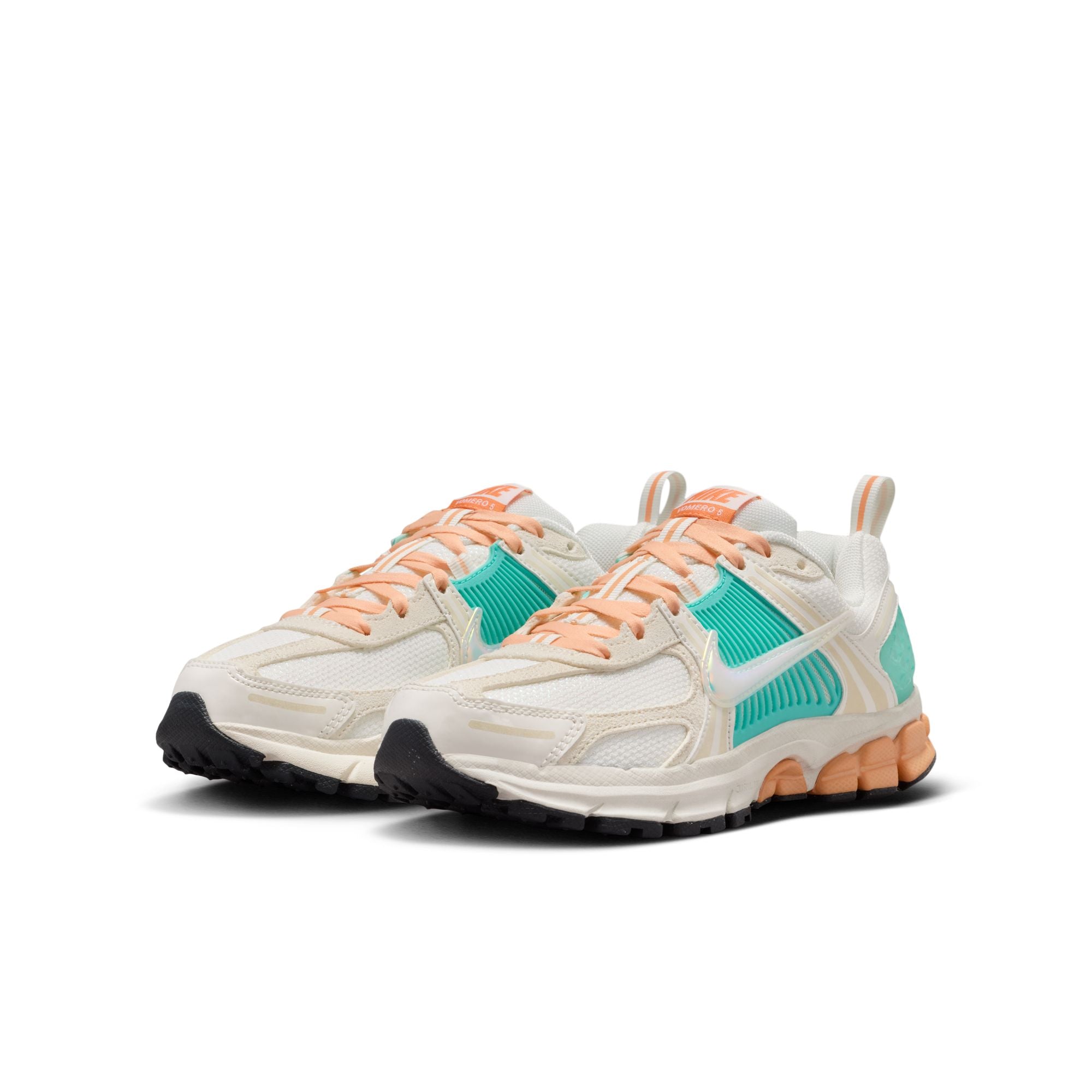 KIDS NIKE VOMERO GS (SAIL/ORANGE CHALK/BLEACHED TURQ/MARAKESH)