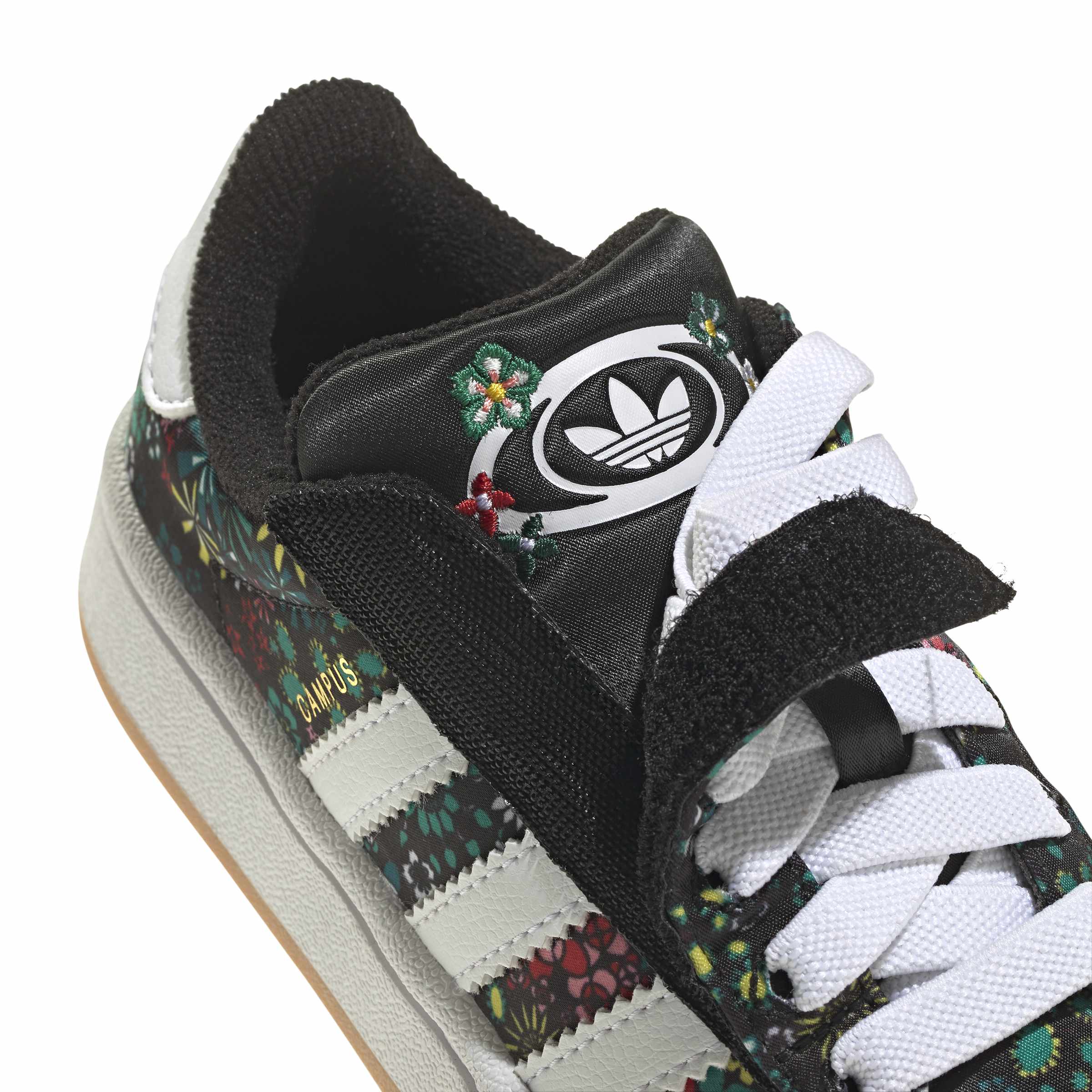 KIDS ADIDAS LIBERTY LONDON CAMPUS 00S COMFORT CLOSURE ELASTIC LACE (CORE BLACK / CLOUD WHITE / GOLD METALLIC)