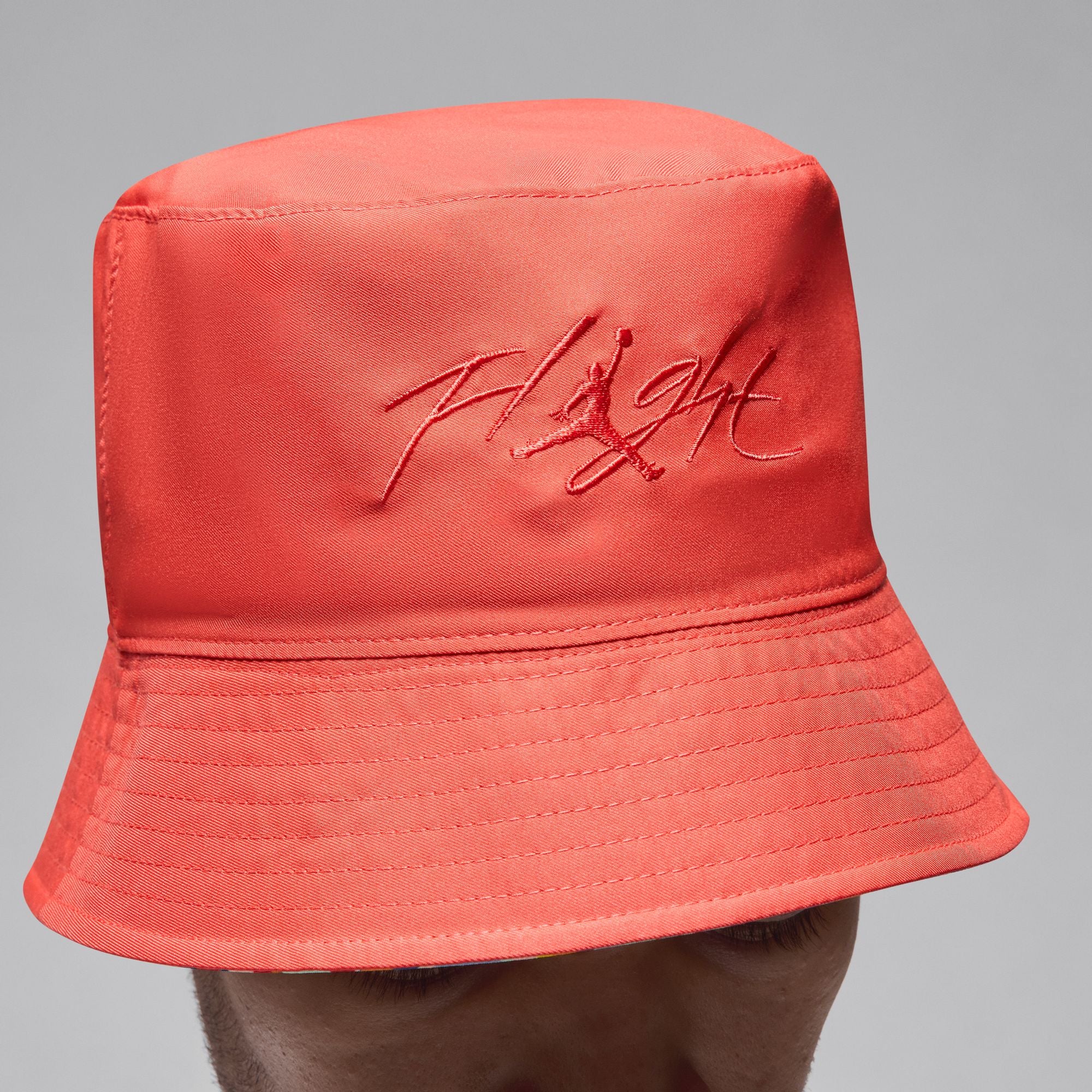 U J APEX BUCKET REV AOP (RED)