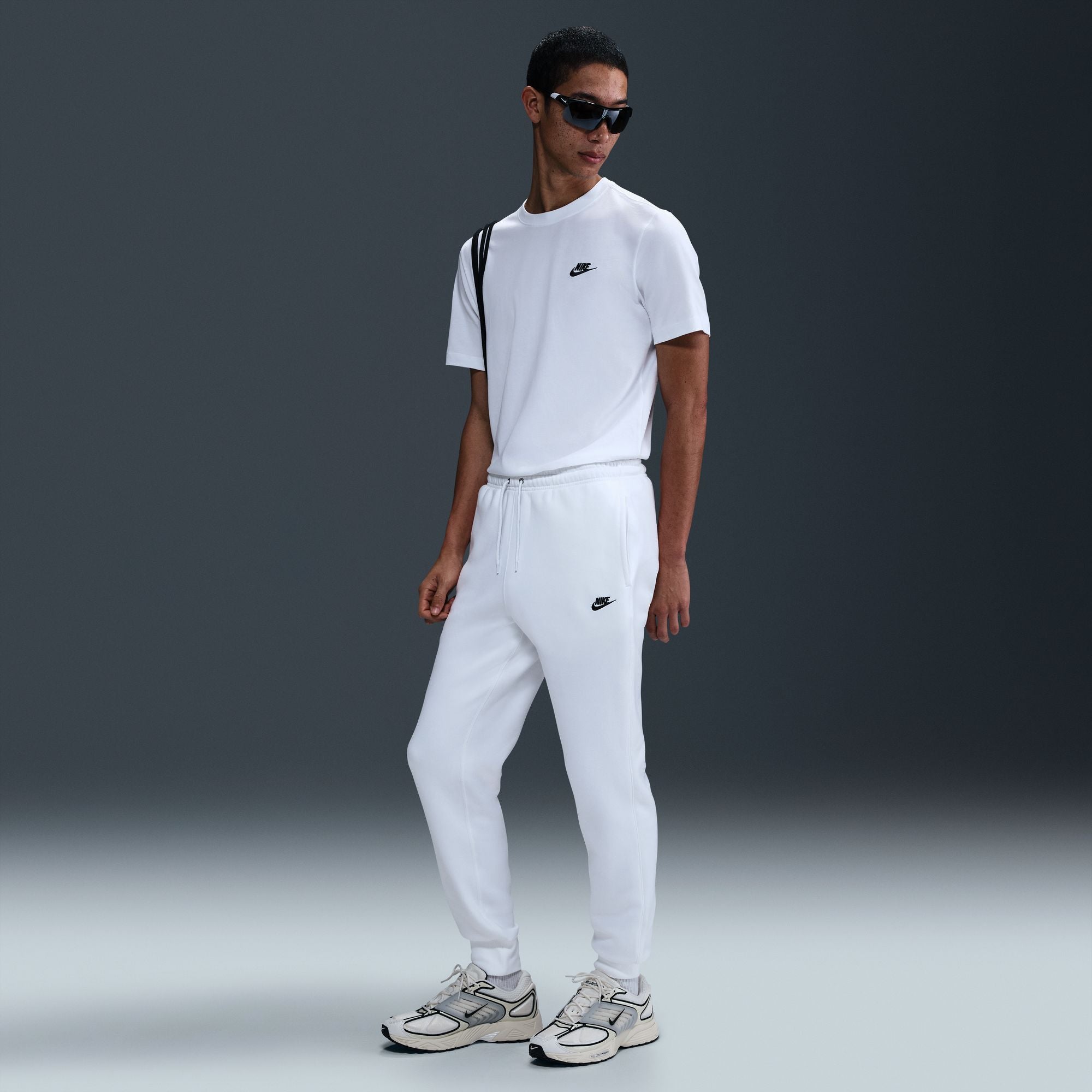 MENS NIKE CLUB JOGGER (WHITE/BLACK)