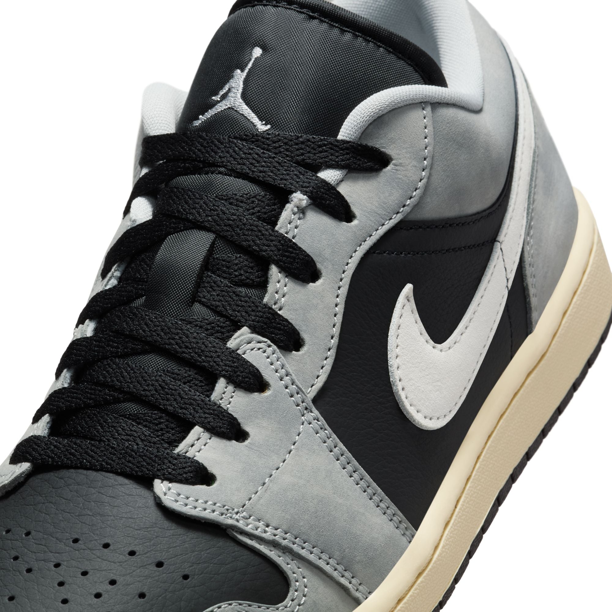 MENS AIR JORDAN 1 LOW SE (LT SMOKE GREY/BLACK/SAIL/MUSLIN)