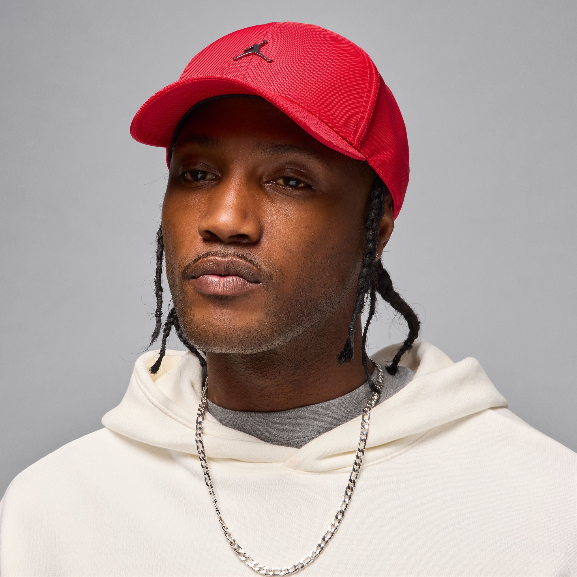 JORDAN RISE STRUCTURED METAL JUMPMAN HAT (GYM RED)