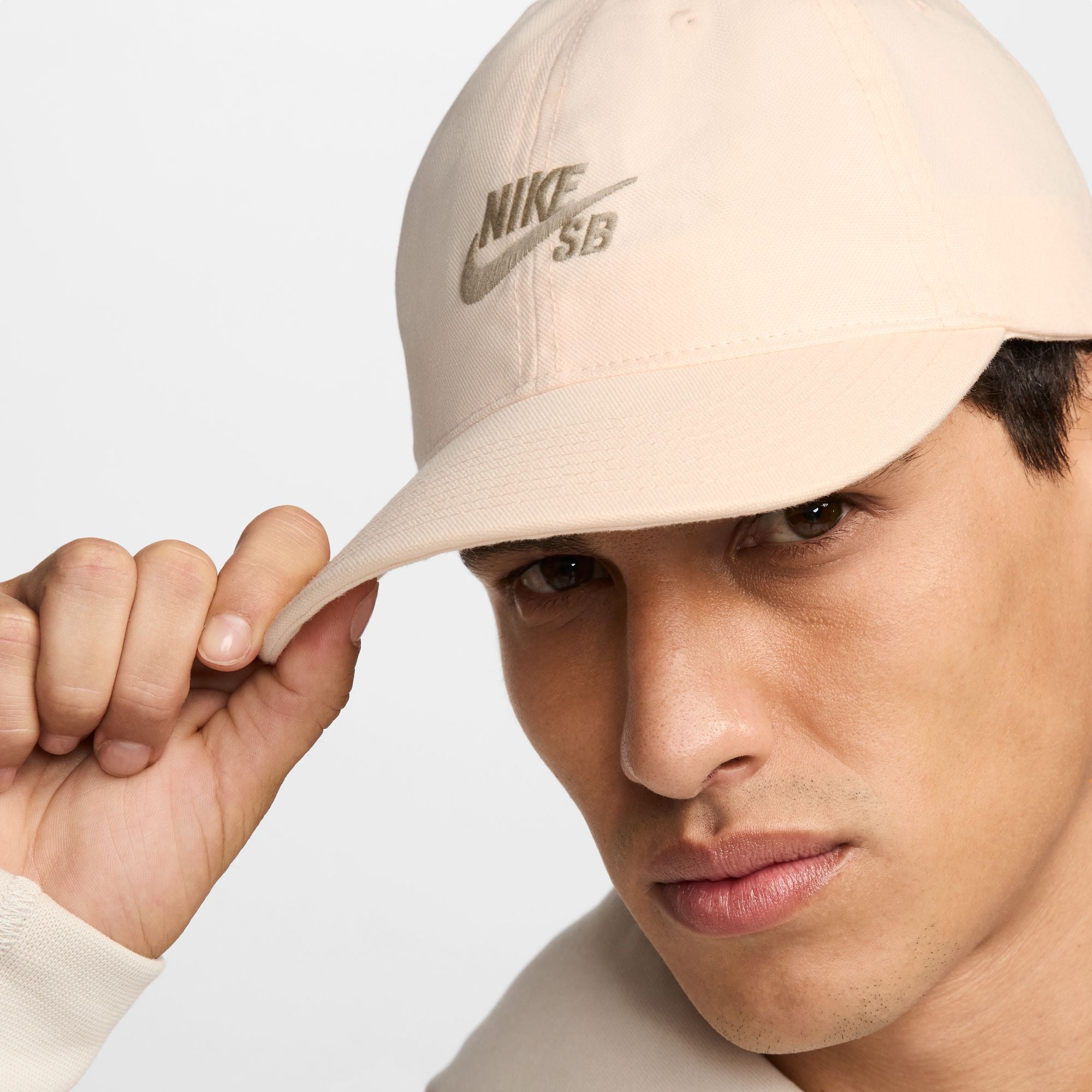 NIKE SB CLUB HAT (GUAVA ICE/NEUTRAL OLIVE)