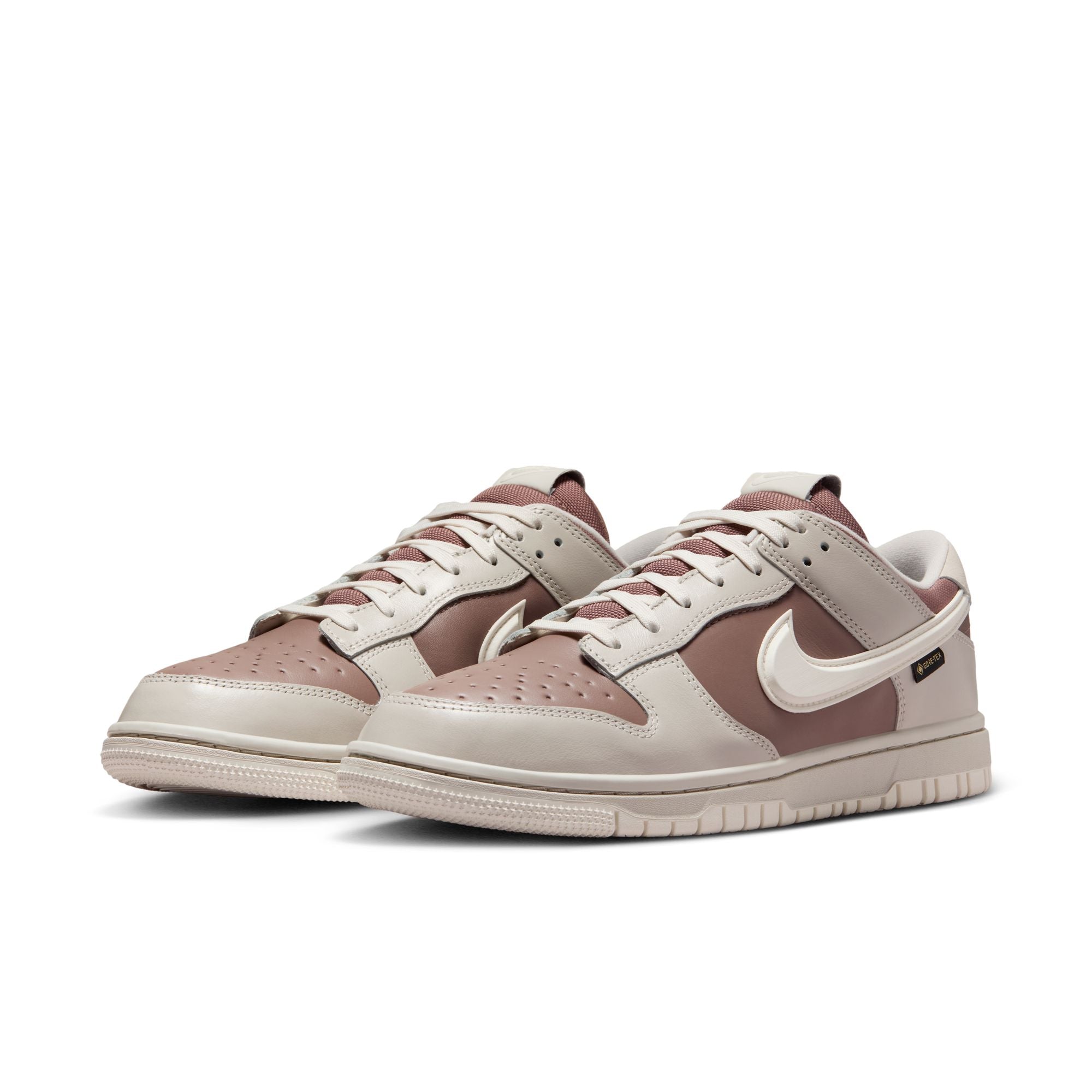 MENS NIKE DUNK LOW GORE-TEX (LIGHT BONE)