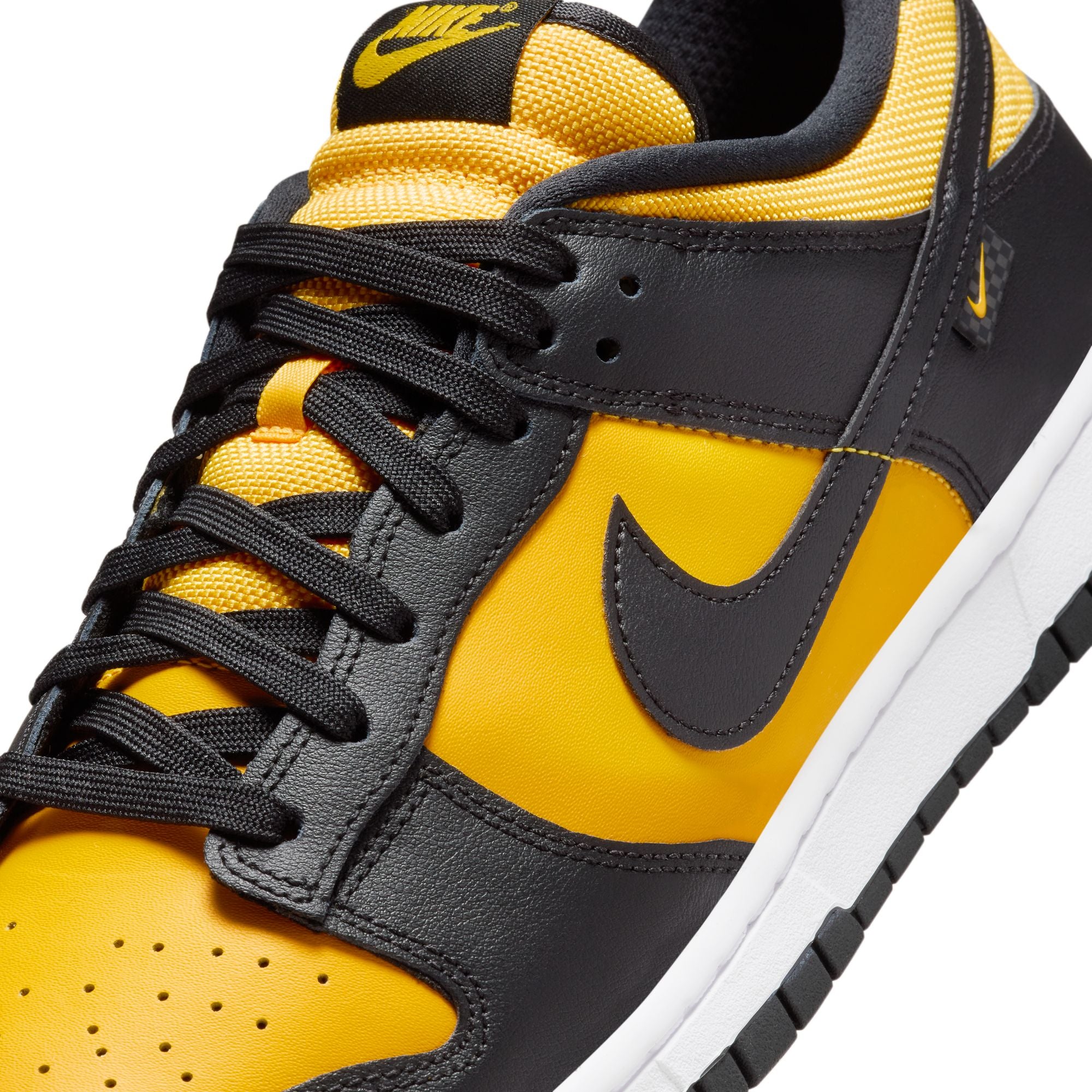 Nike Dunk Low (Black/UNIVERSITY GOLD)
