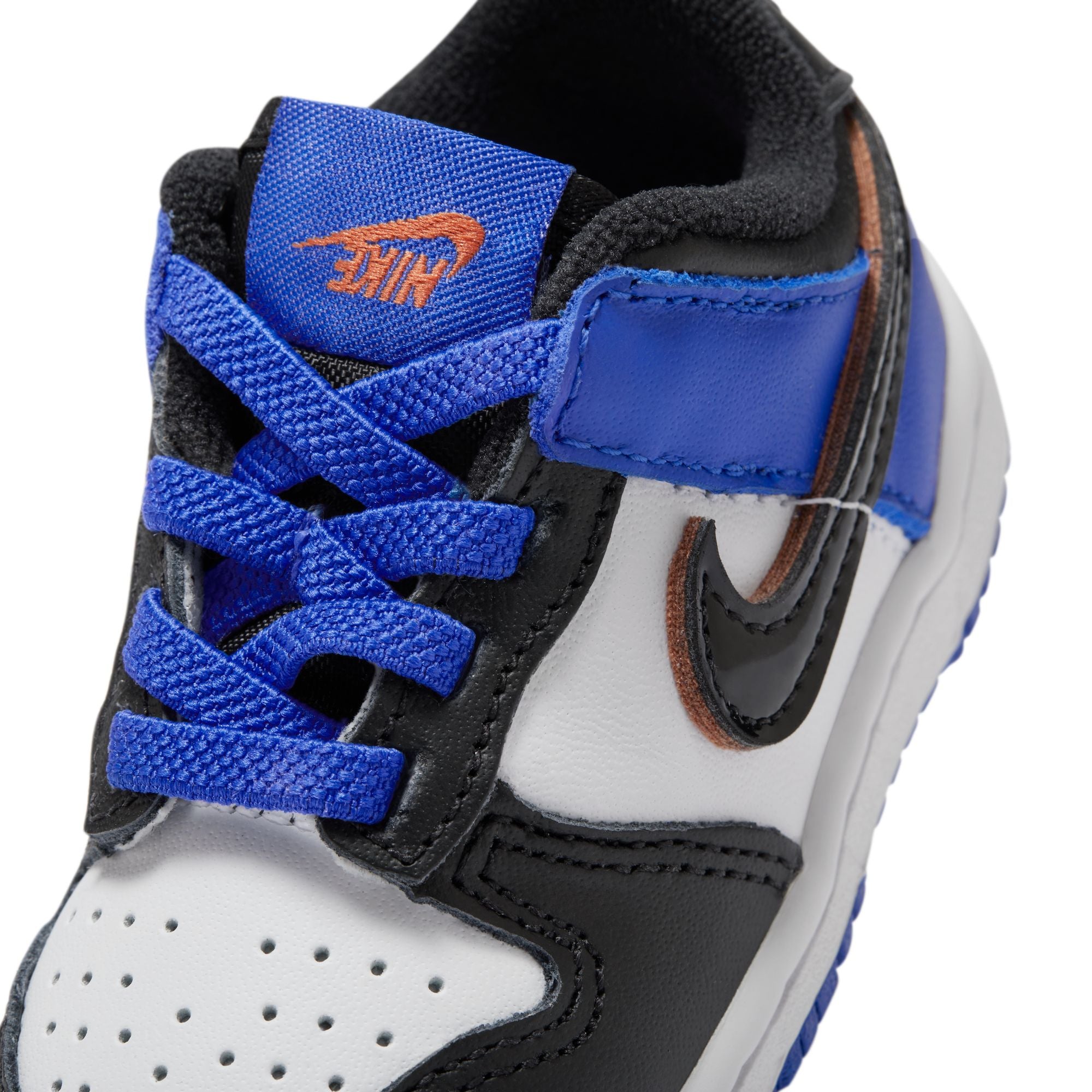 KIDS NIKE DUNK LOW SE TDE (WHITE/BLACK/RACER BLUE/TERRA BLUSH)