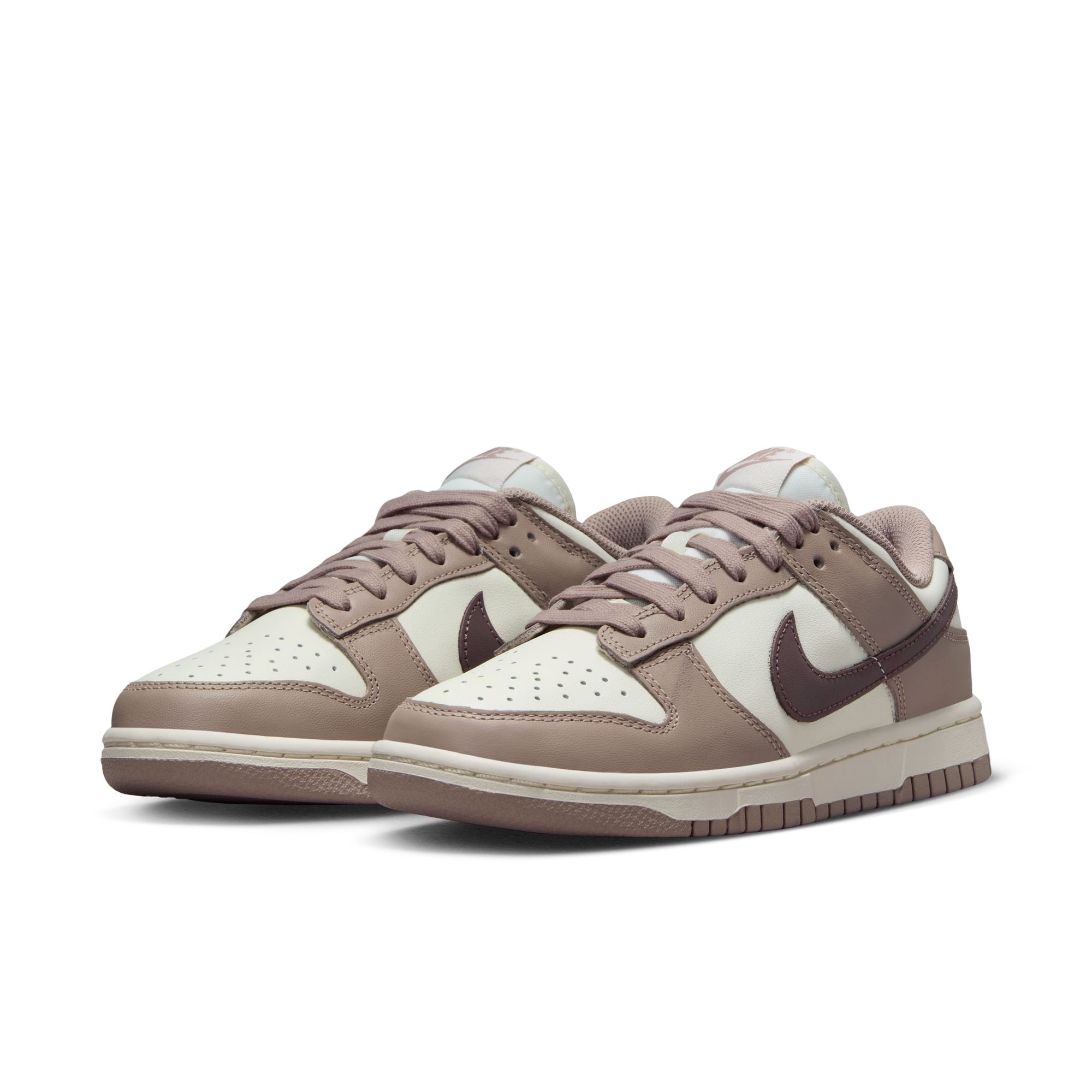 WOMENS NIKE DUNK LOW (SAIL/PLUM ECLIPSE/DIFFUSED TAUPE)