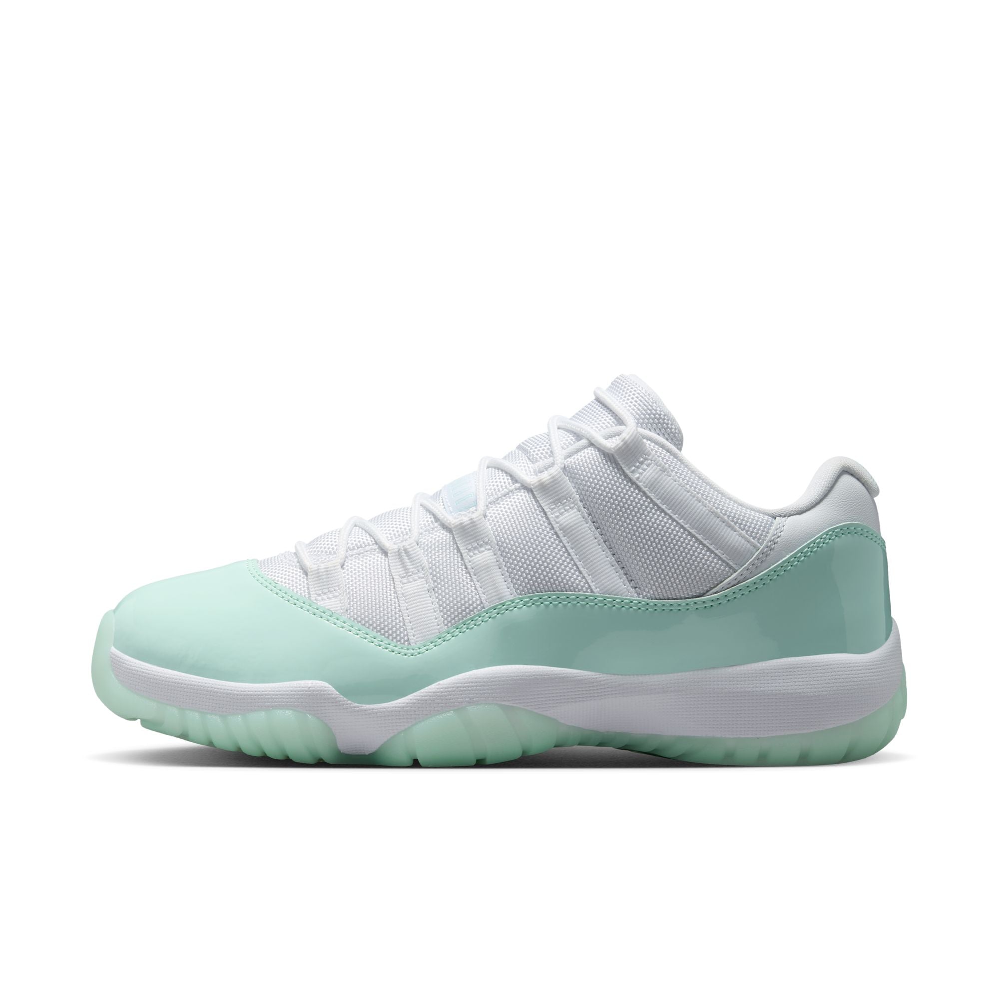 WOMENS AIR JORDAN 11 RETRO LOW (IGLOO)