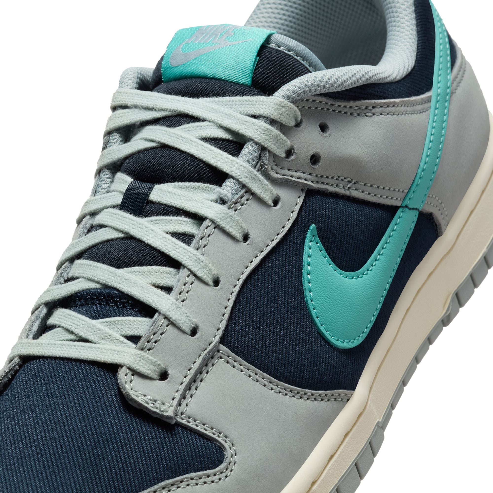 MENS NIKE DUNK LOW RETRO PREMIUM (DARK OBSIDIAN/GREEN FROST)