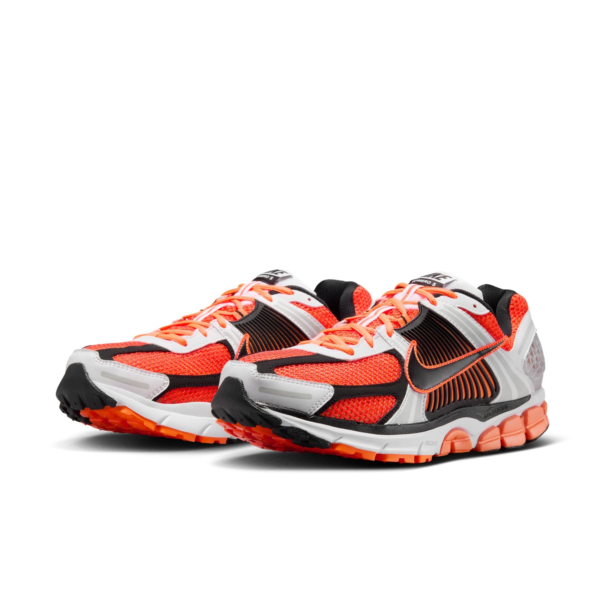 MENS NIKE ZOOM VOMERO 5 (TOTAL ORANGE/BLACK/WHITE)