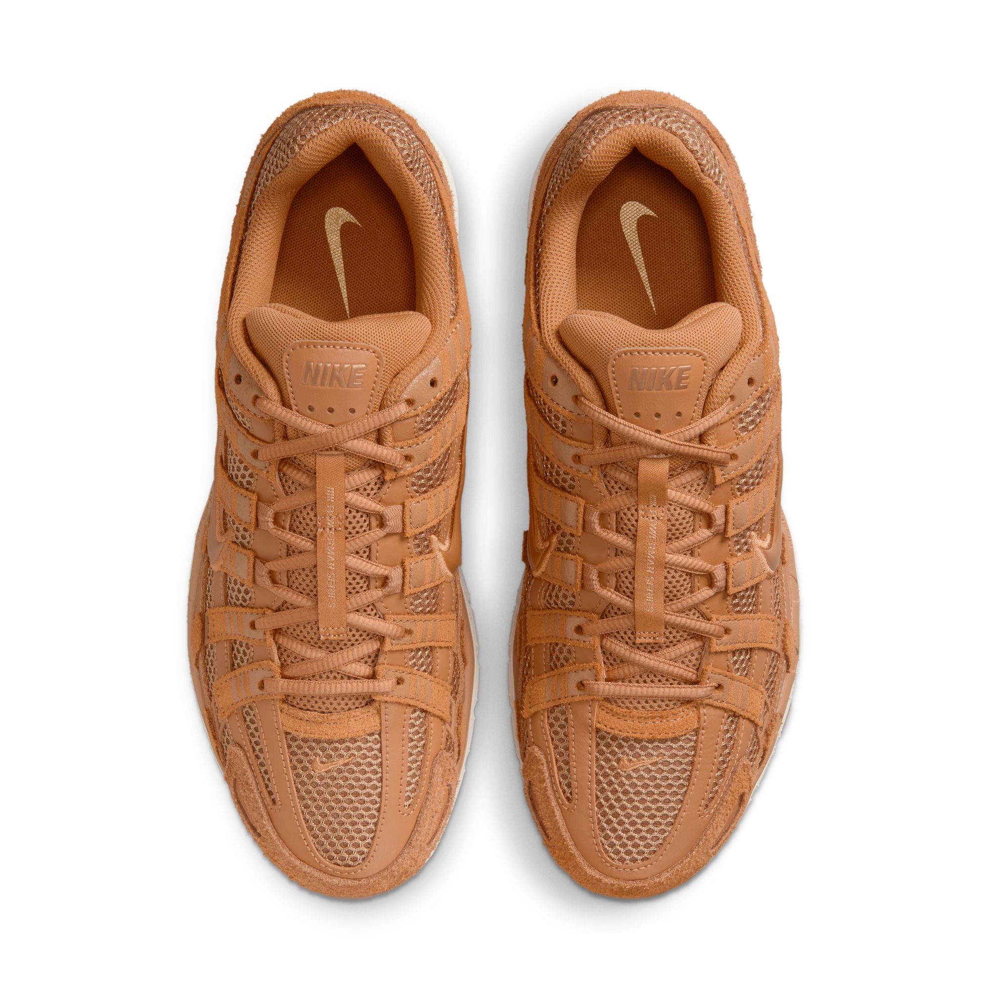 MENS NIKE P-6000 SE (FLAX/METALLIC GOLD/SAIL)