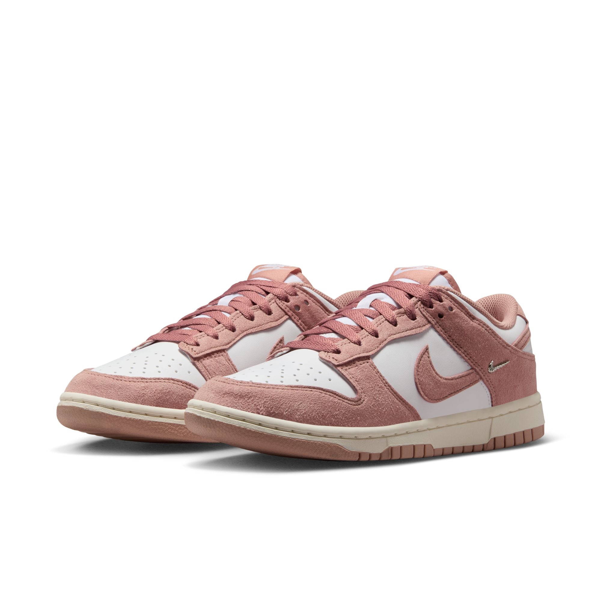 WOMENS NIKE DUNK LOW (WHITE/PARTICLE PINK/SAIL/METALLIC SILVER)