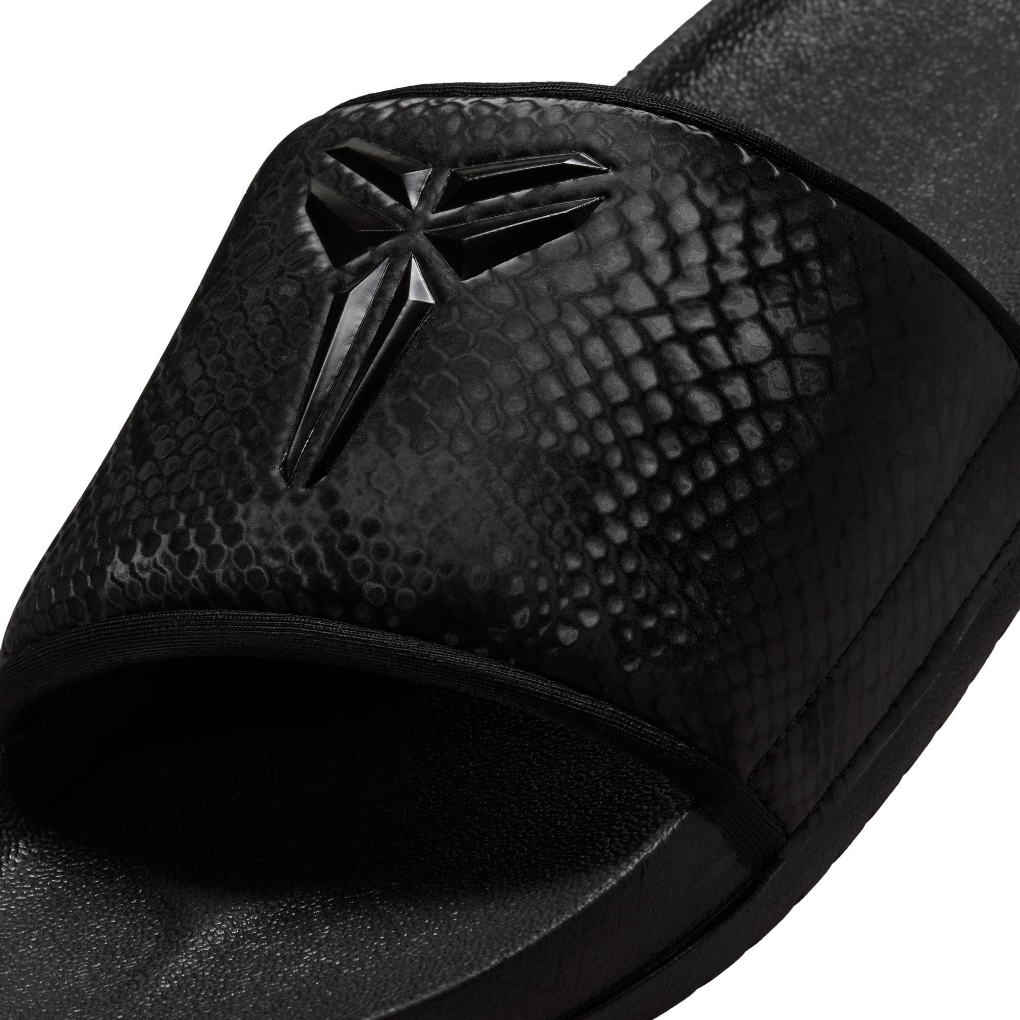 MENS NIKE KOBE OFFCOURT SLIDE (BLACK)