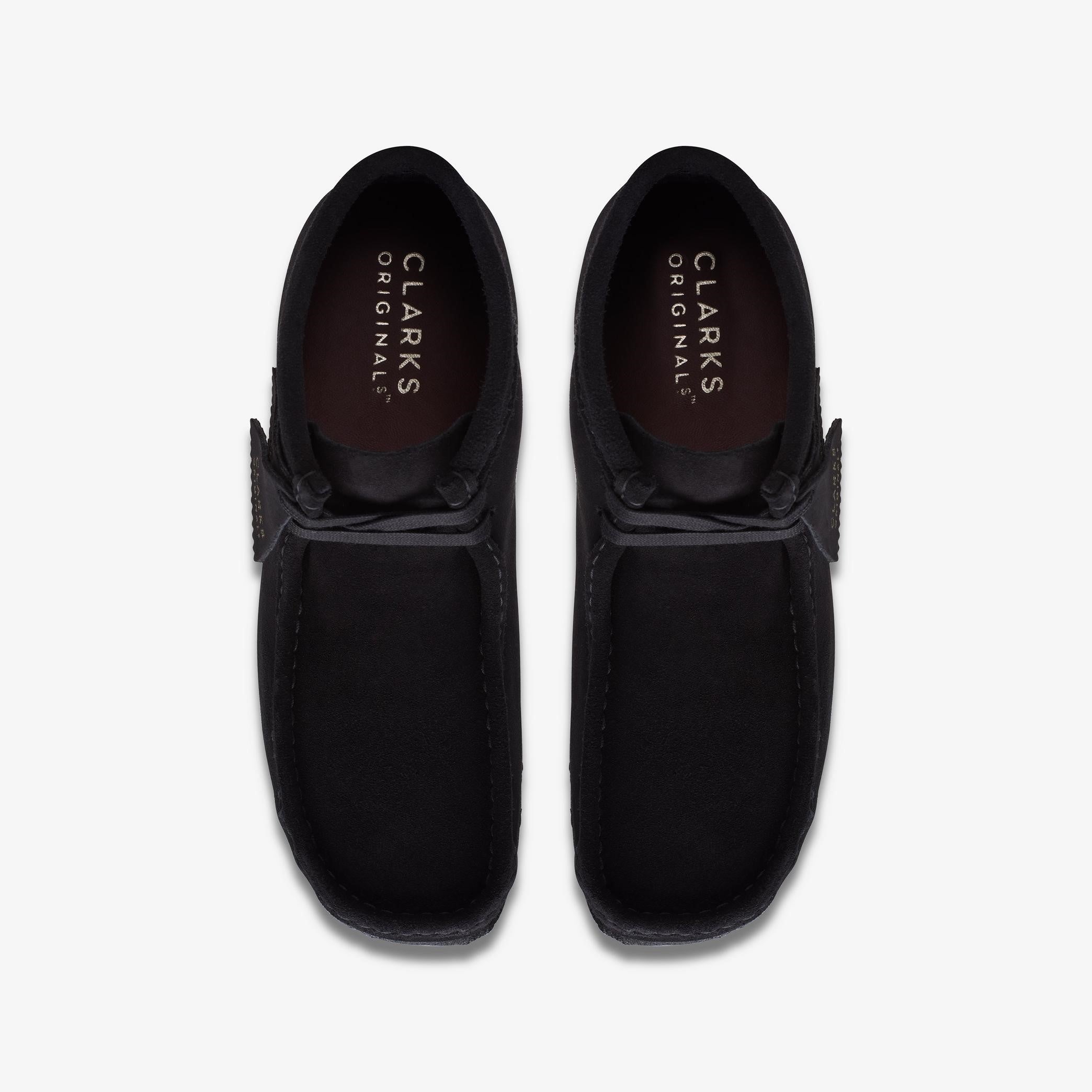 MENS CLARKS WALLABEE BOOT (BLACK SUEDE)