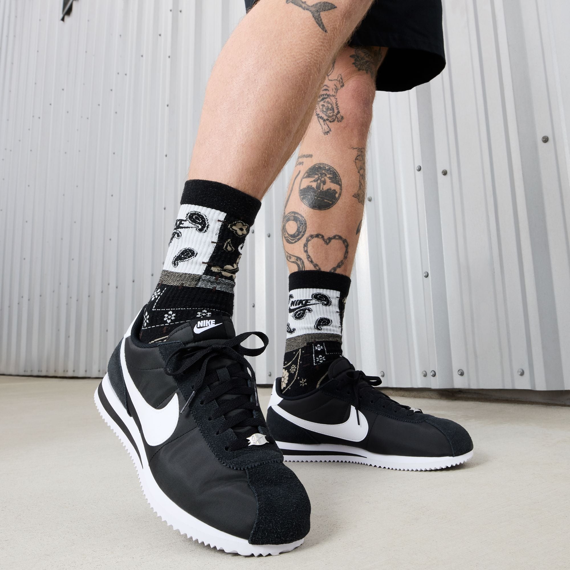 MENS NIKE CORTEZ TXT (BLACK/WHITE)