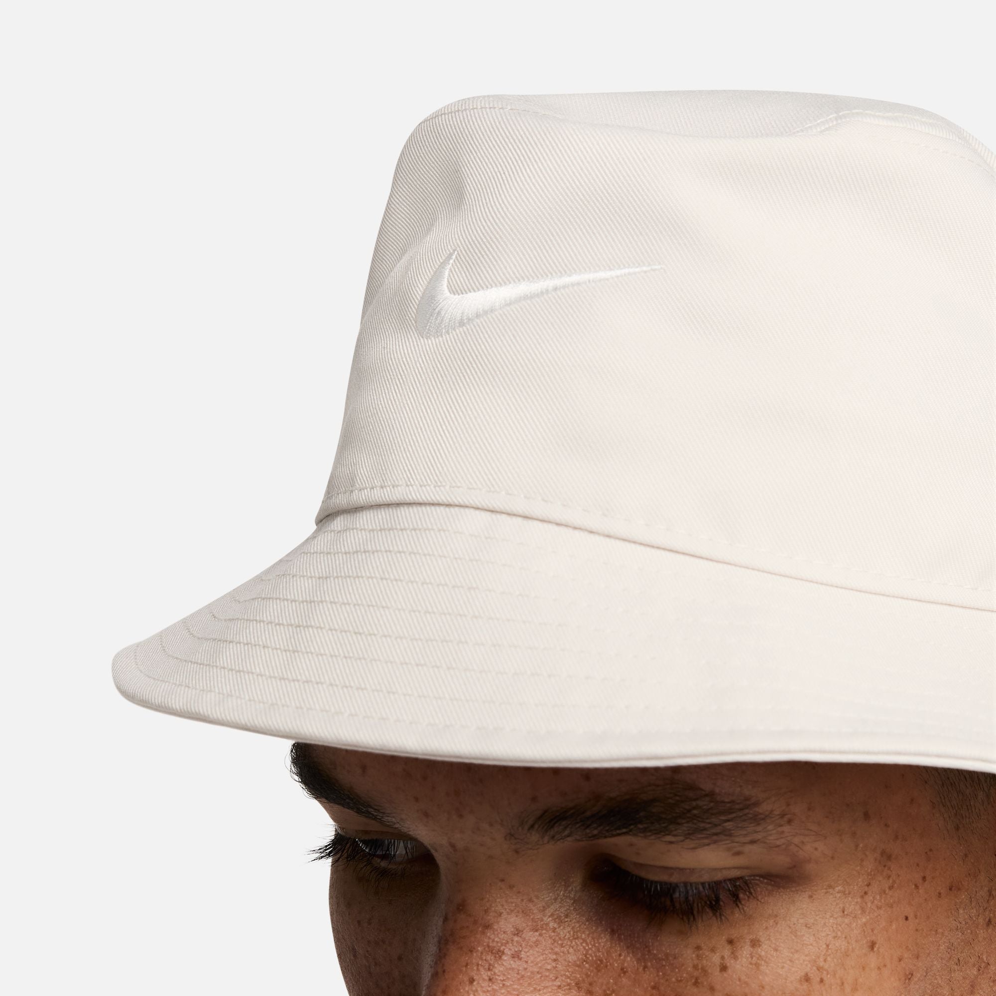 Nike Apex Swoosh Bucket Hat (Light Orewood Brown)