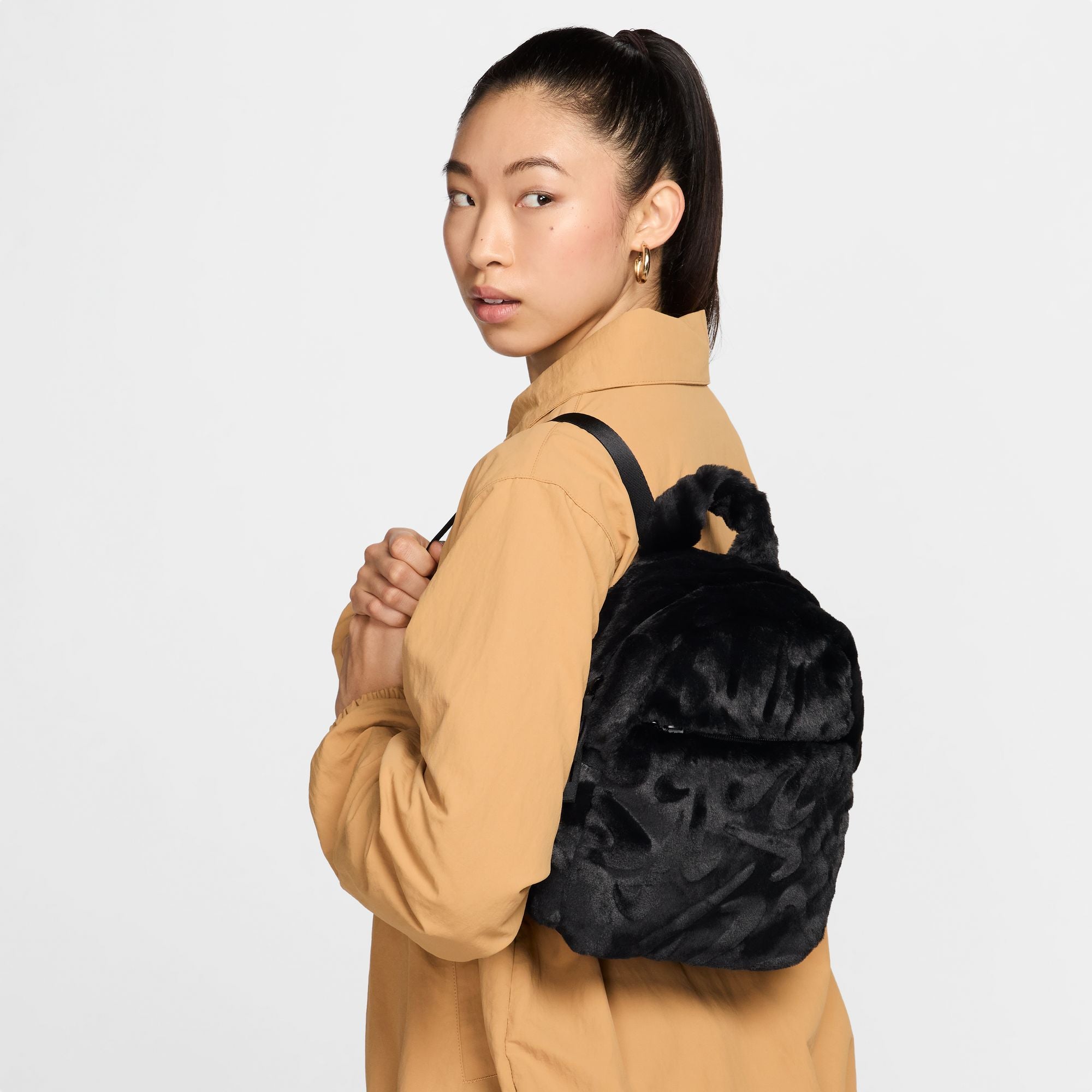 NIKE SPORTSWEAR FAUX FUR MINI BACKPACK (BLACK)