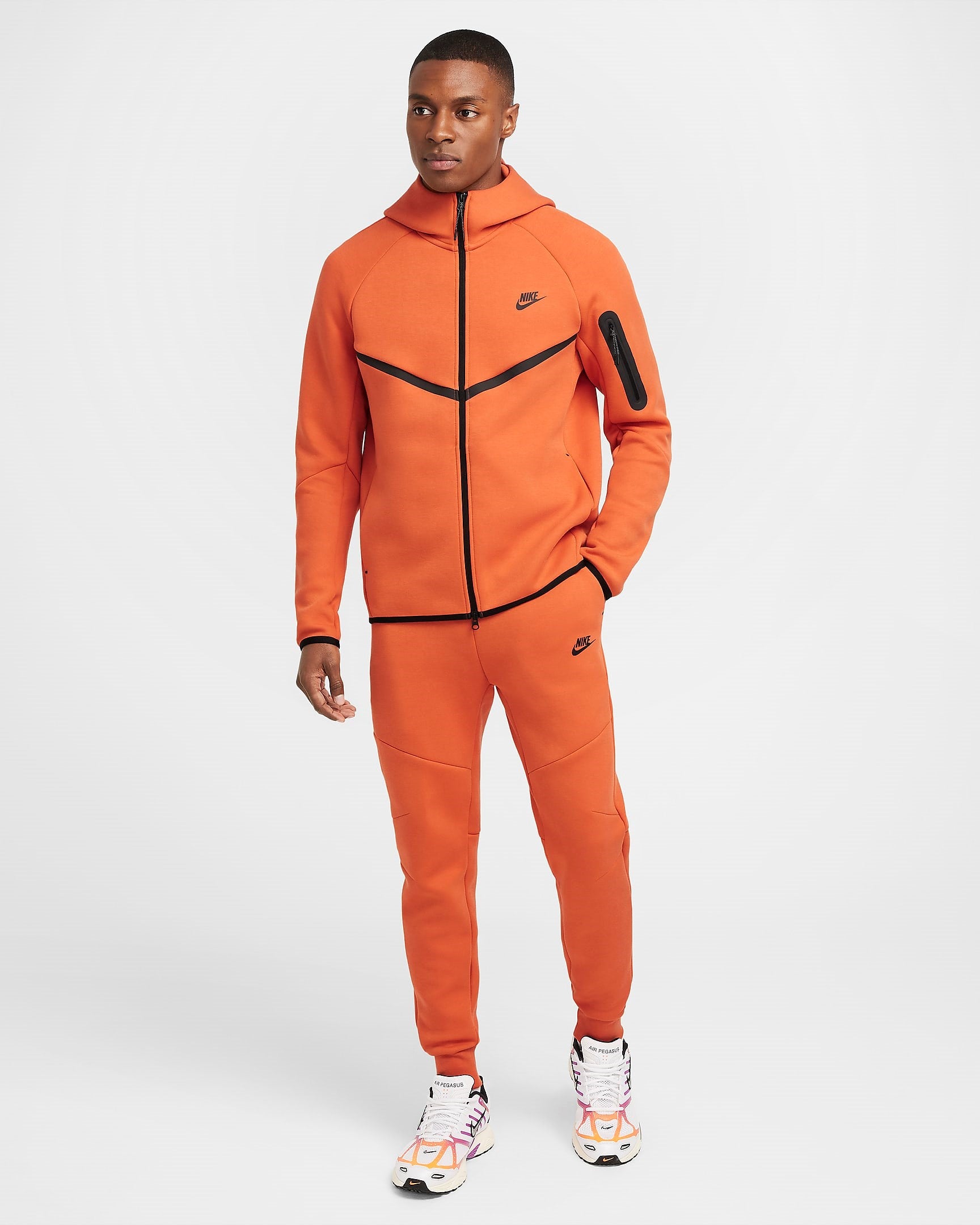 MENS NIKE TECH FLEECE FULL-ZIP WINDRUNNER WARMUP (VINTAGE CORAL/BLACK)