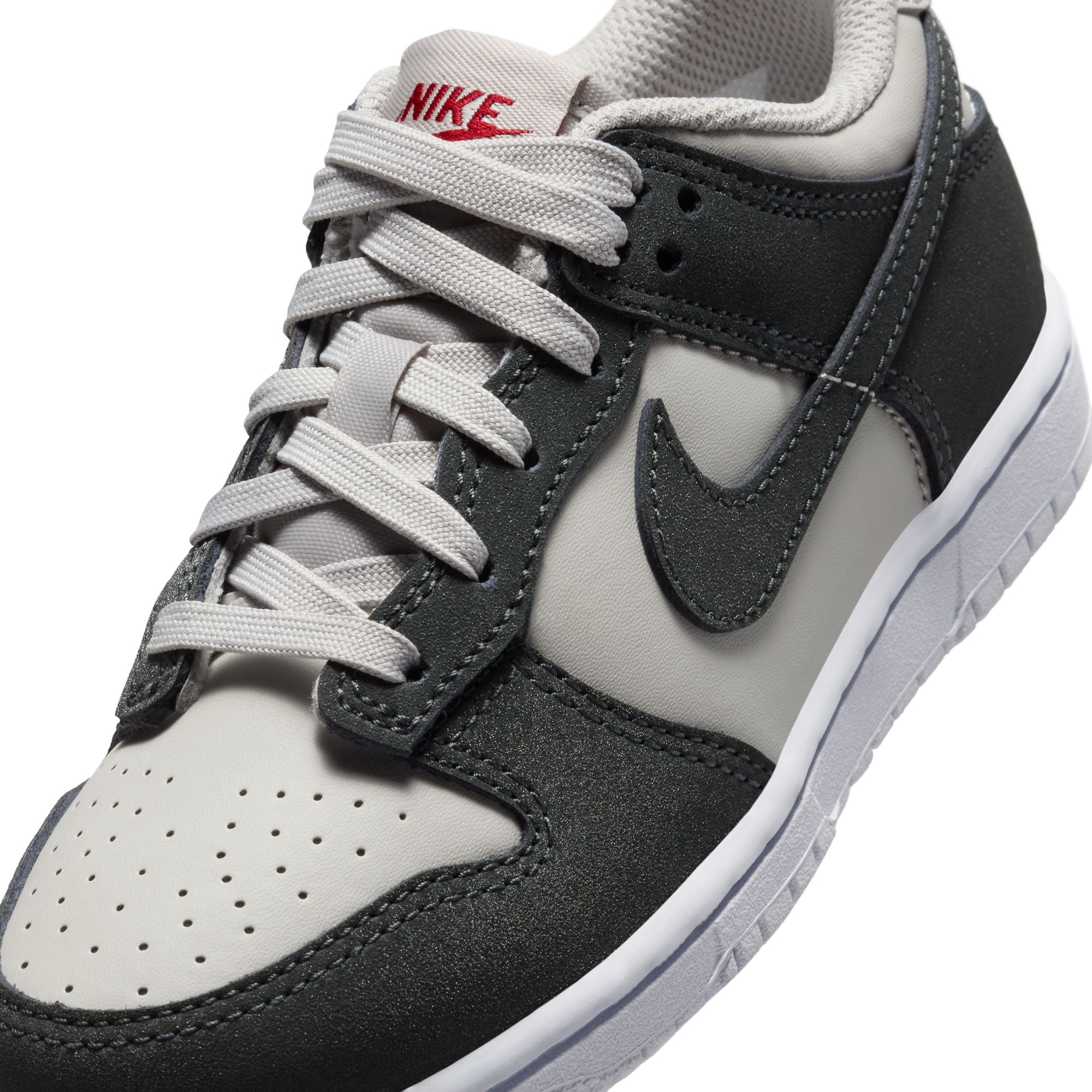 KIDS NIKE DUNK LOW HF PS (LT IRON ORE/ANTHRACITE/WHITE/GYM RED)