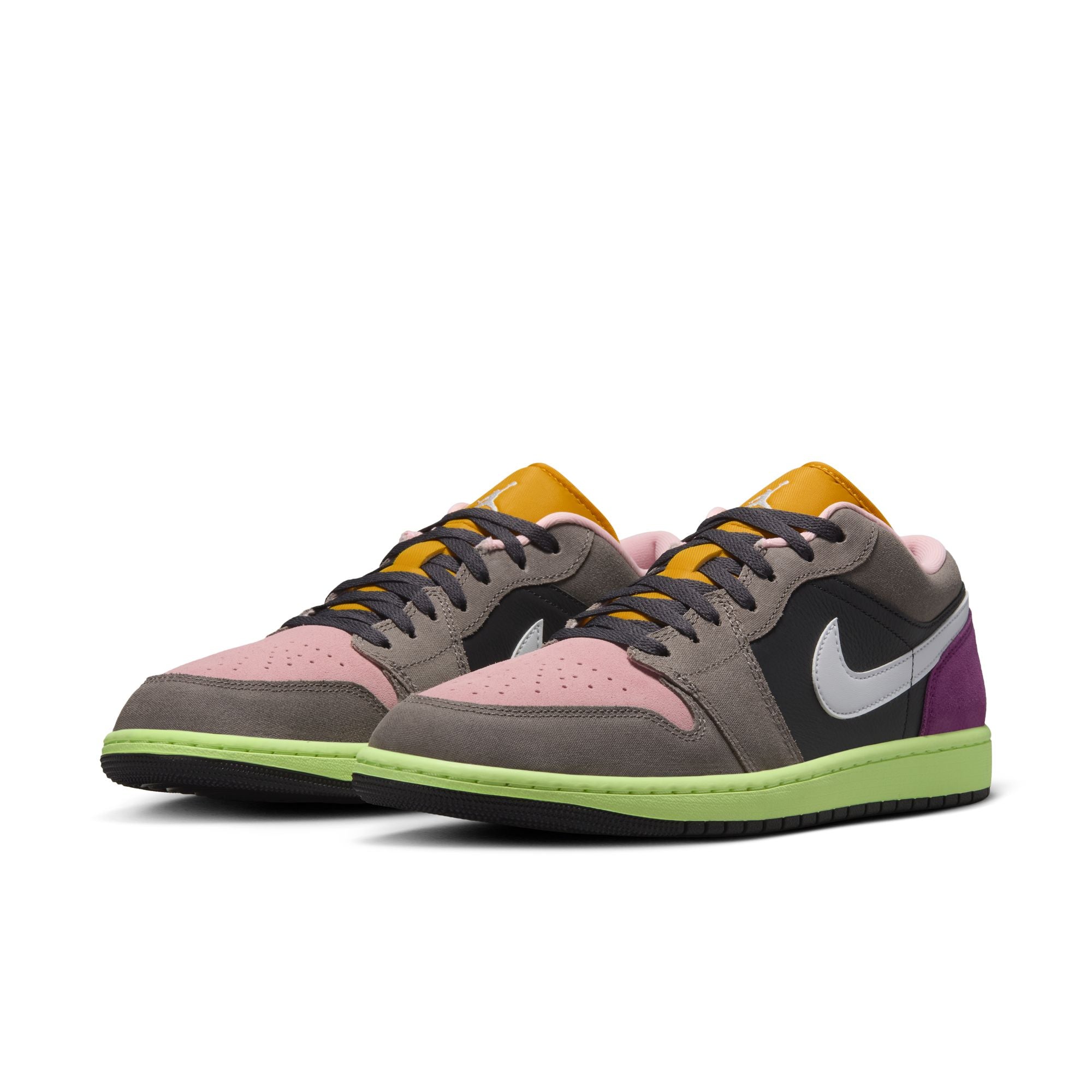 MENS AIR JORDAN 1 LOW SE (OIL GREY/WHITE/CAVE STONE/ARCTIC PUNCH)