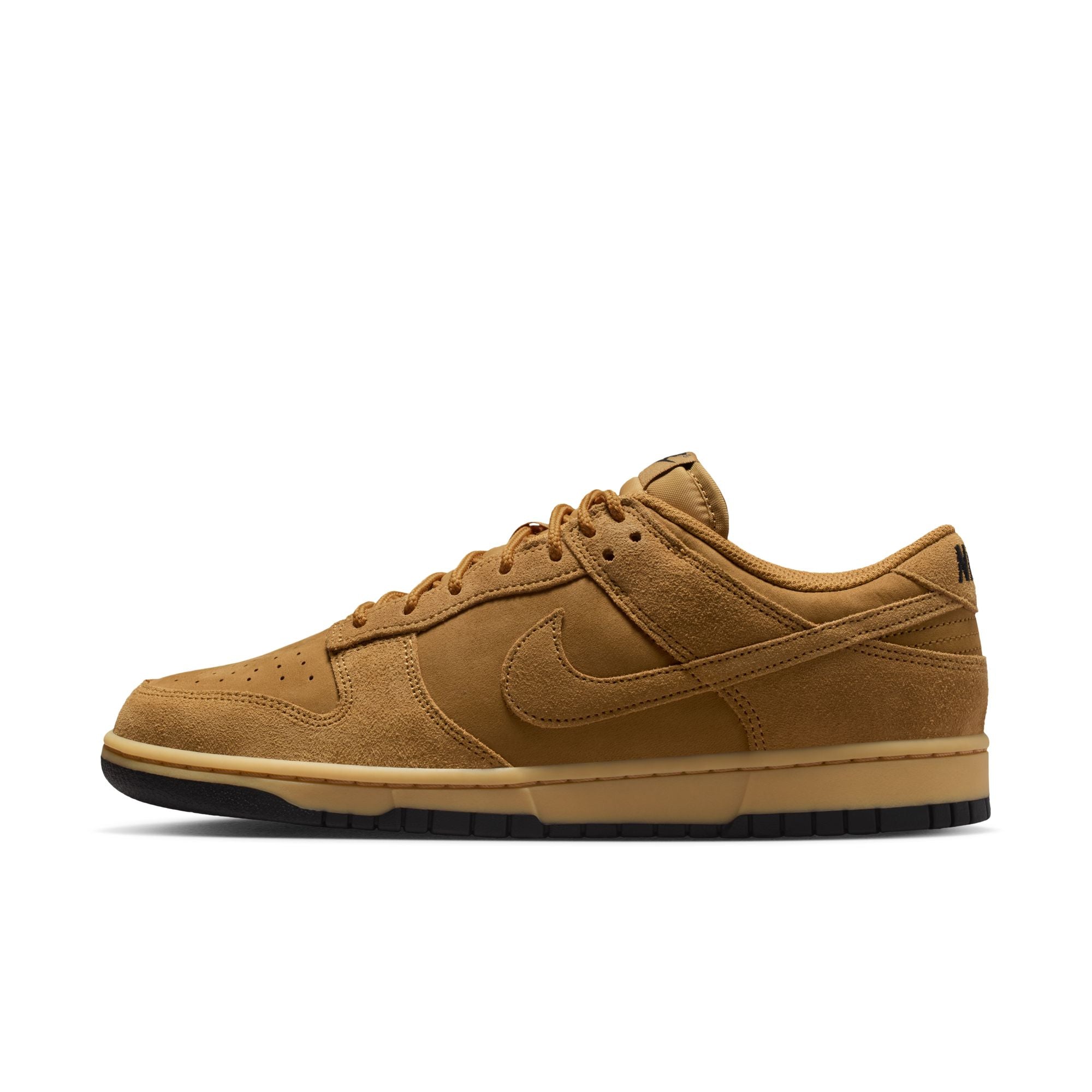 MENS NIKE DUNK LOW RETRO SE (WHEAT/BLACK)