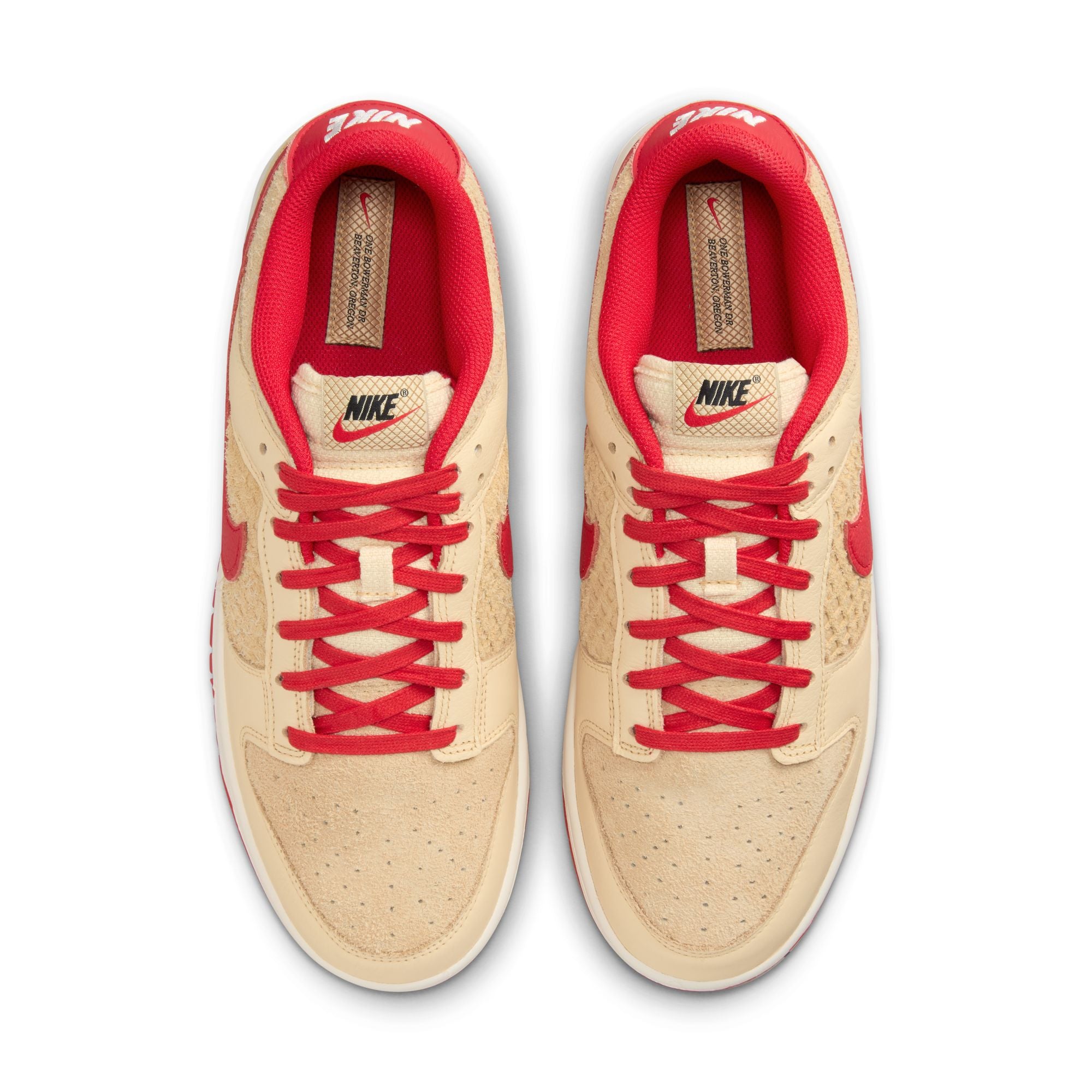 MENS NIKE DUNK LOW RETRO SE (Strawberry Waffle)