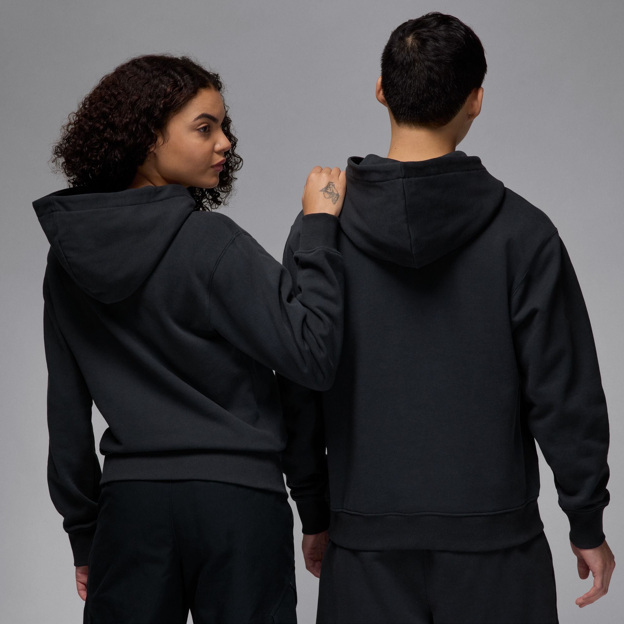 MENS JORDAN GRAPHIC PULLOVER HOODIE (OFF NOIR)