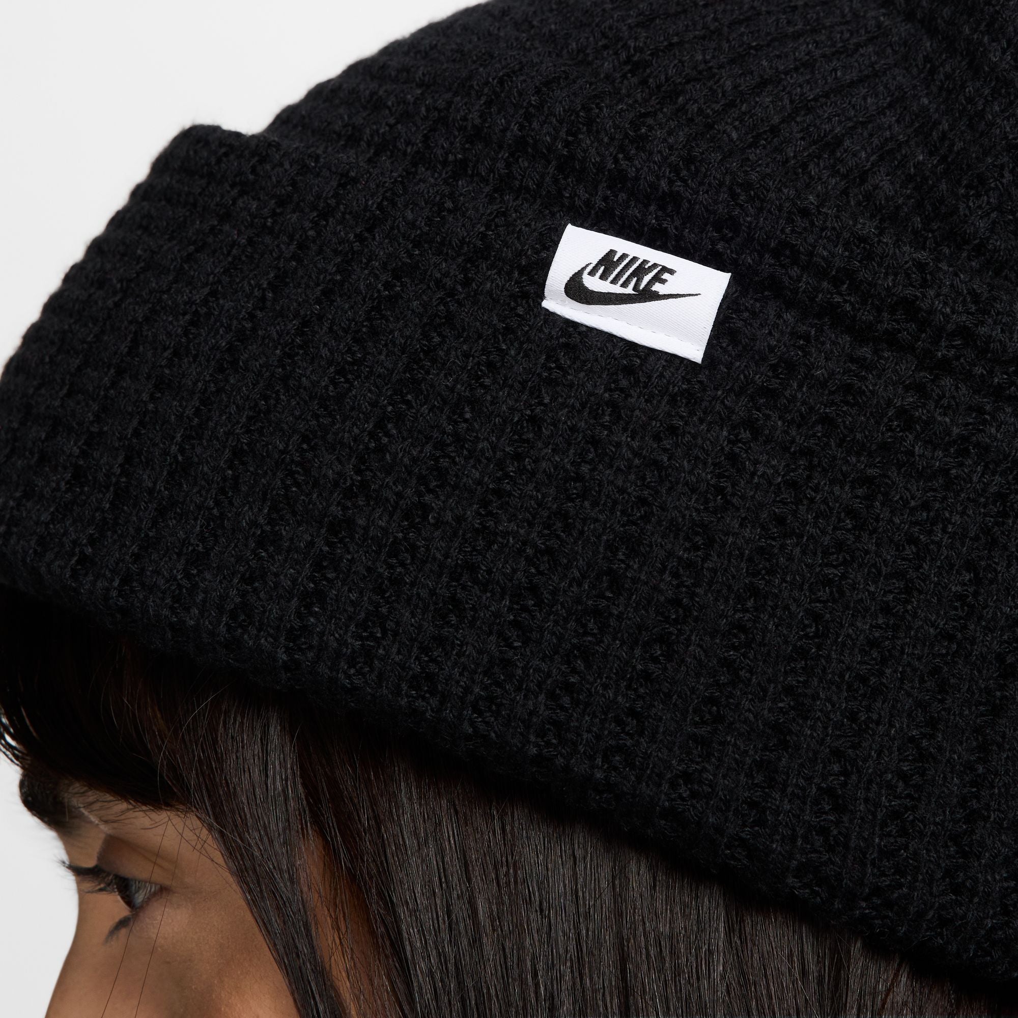 UNISEX NIKE PEAK BEANIE (BLACK)