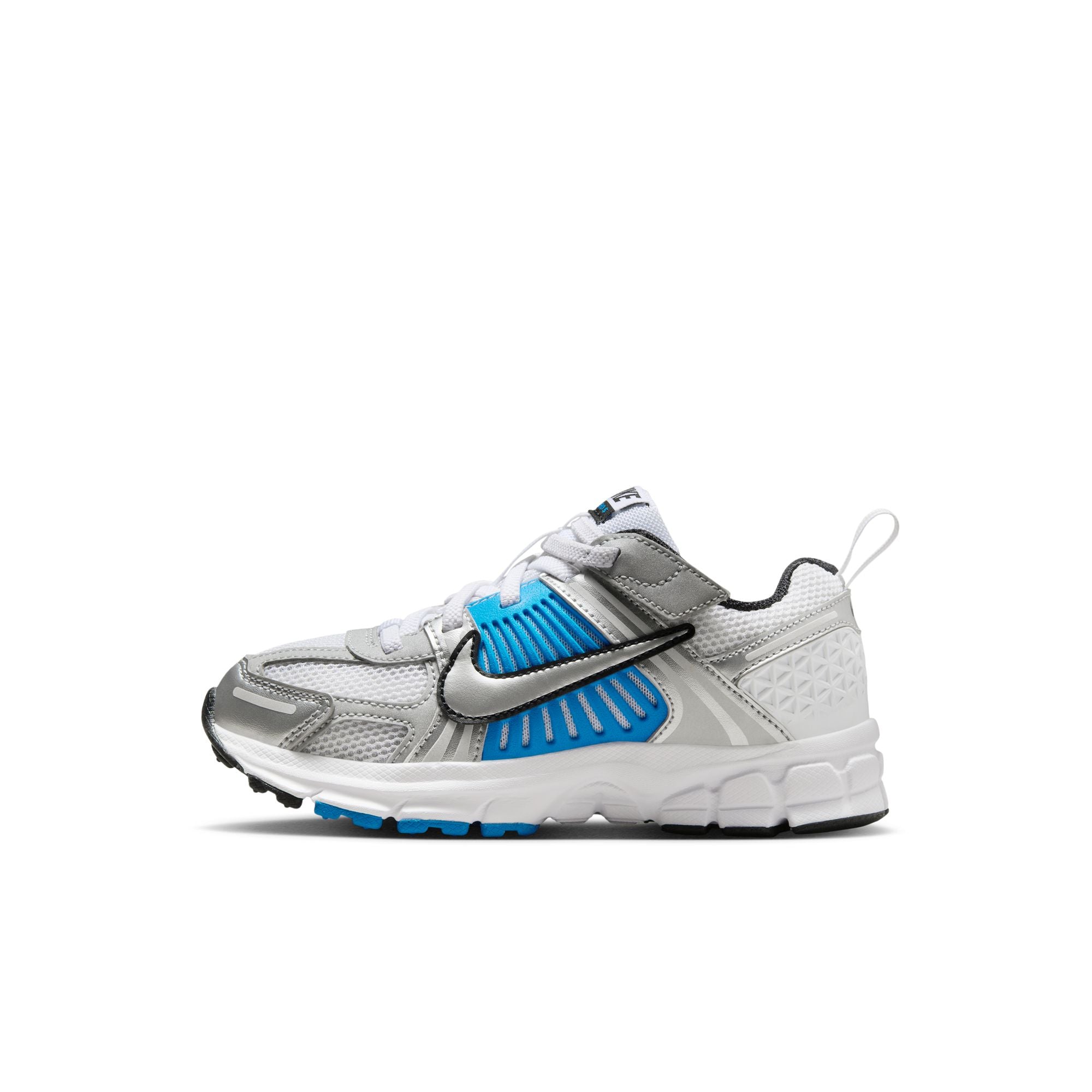 KIDS NIKE VOMERO 5 PS (WHITE/METALLIC SILVER/LT PHOTO BLUE) KIDS NIKE VOMERO 5 PS (WHITE/METALLIC SILVER/LT PHOTO BLUE)