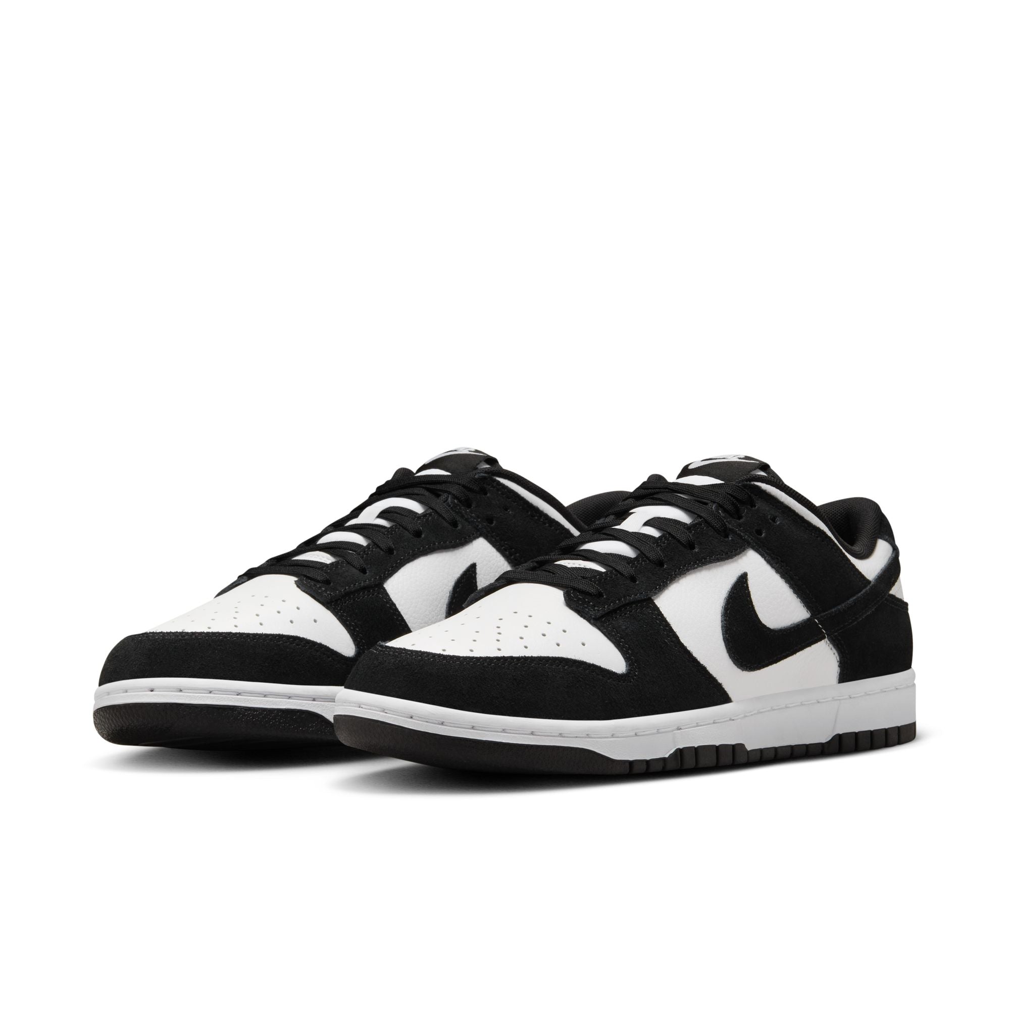 MENS NIKE DUNK LOW RETRO SE (SUEDE PANDA)