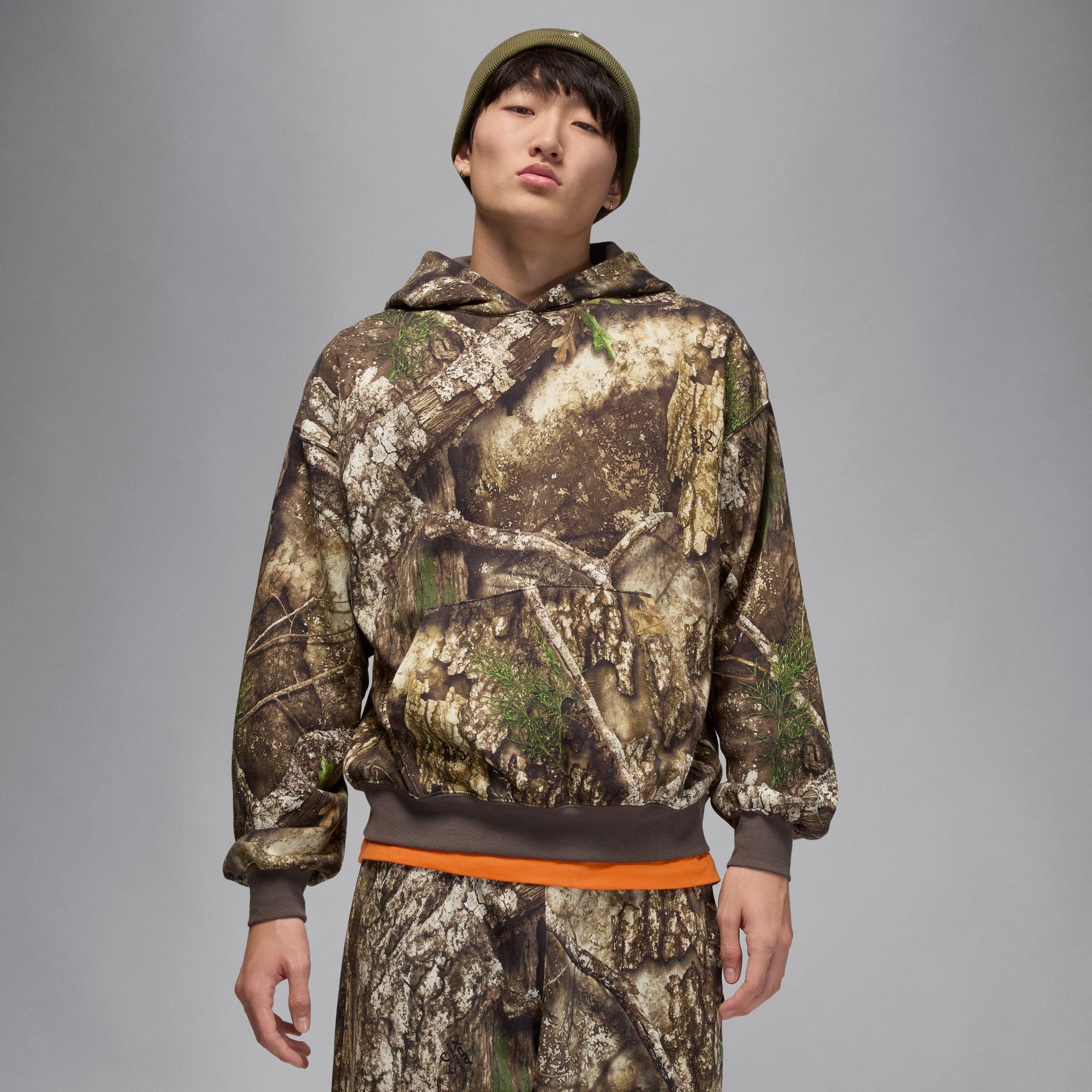 MENS JORDAN BROOKLYN FLEECE REALTREE PULLOVER HOODIE (MEDIUM OLIVE/SAIL)