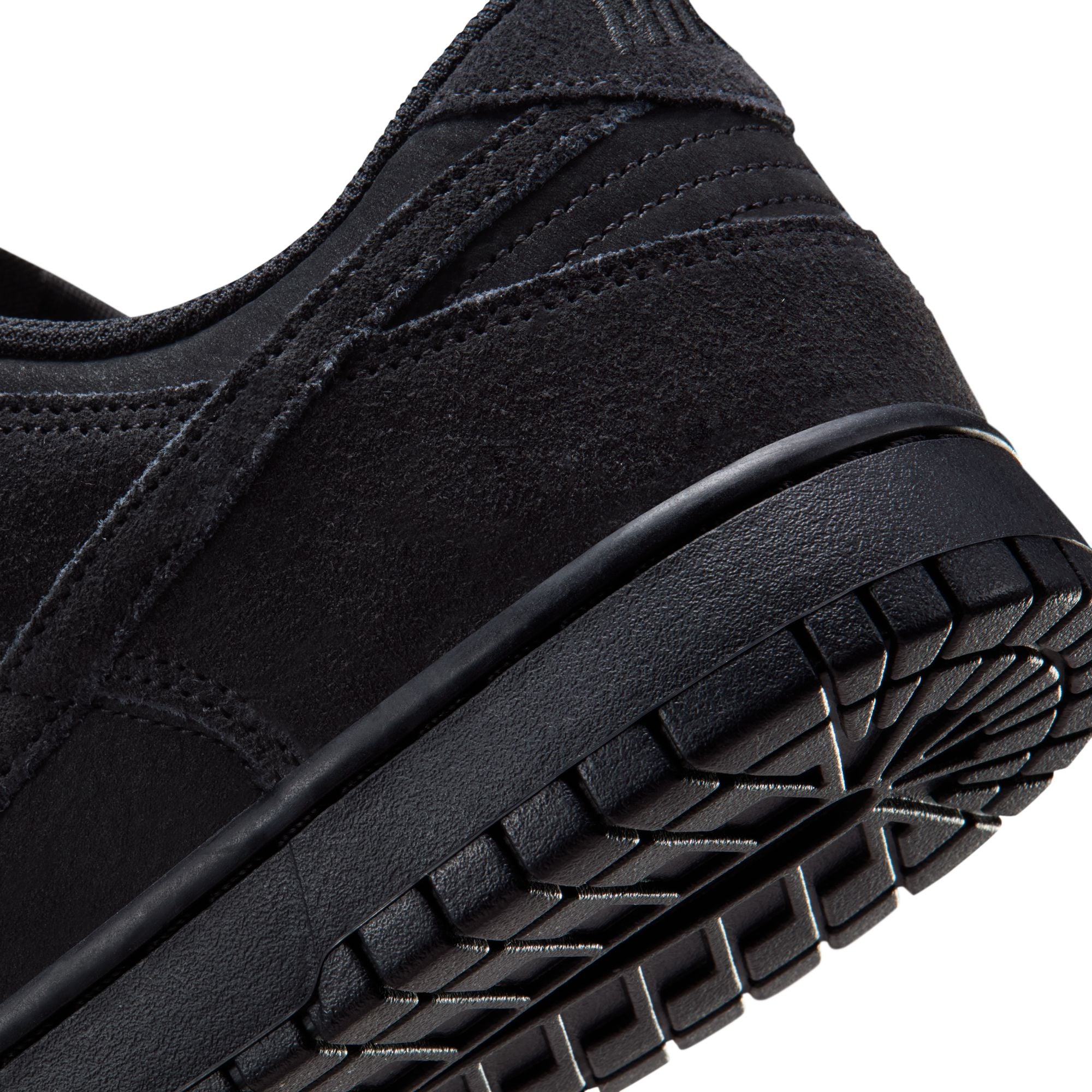 MENS NIKE DUNK LOW RETRO SE (BLACK)